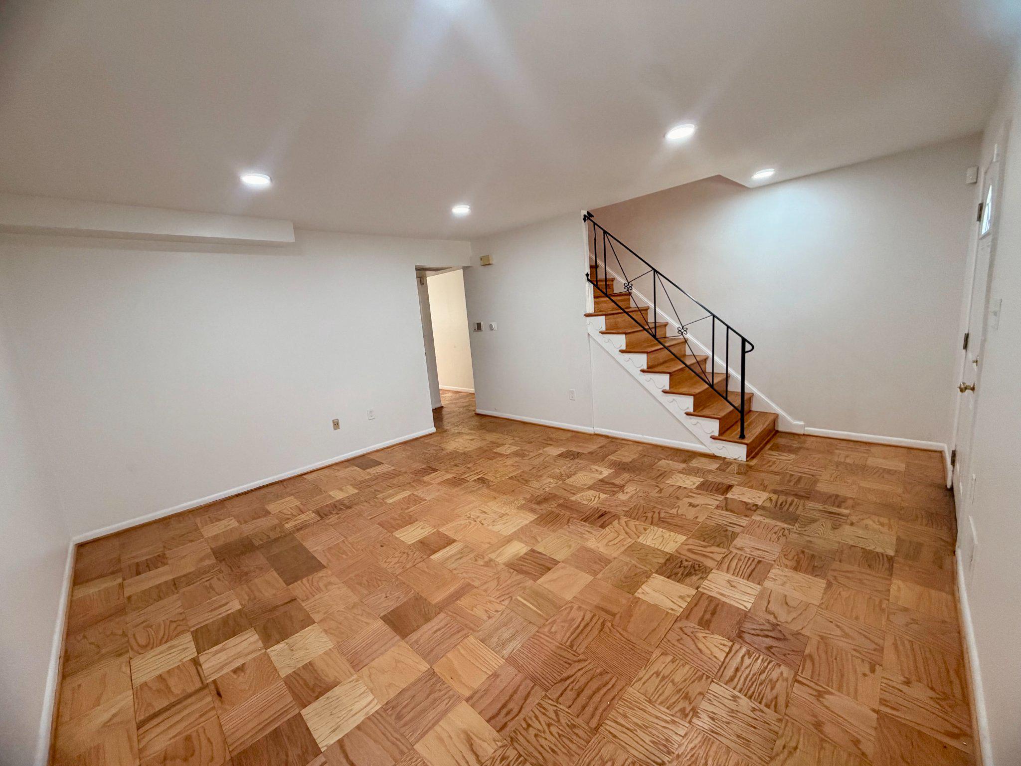 ANDREWS VILLAGE CONDOMIN - Residential