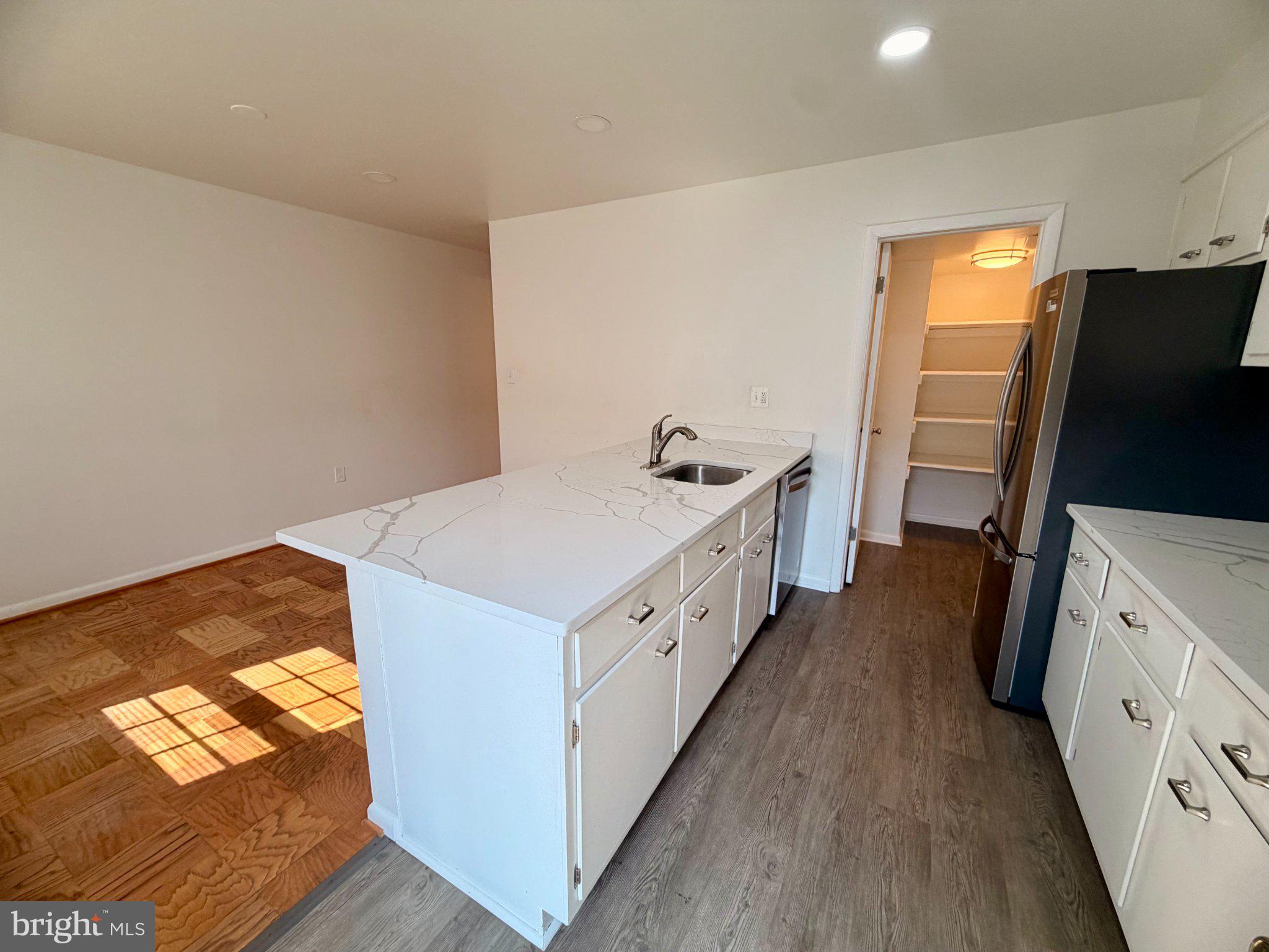 ANDREWS VILLAGE CONDOMIN - Residential