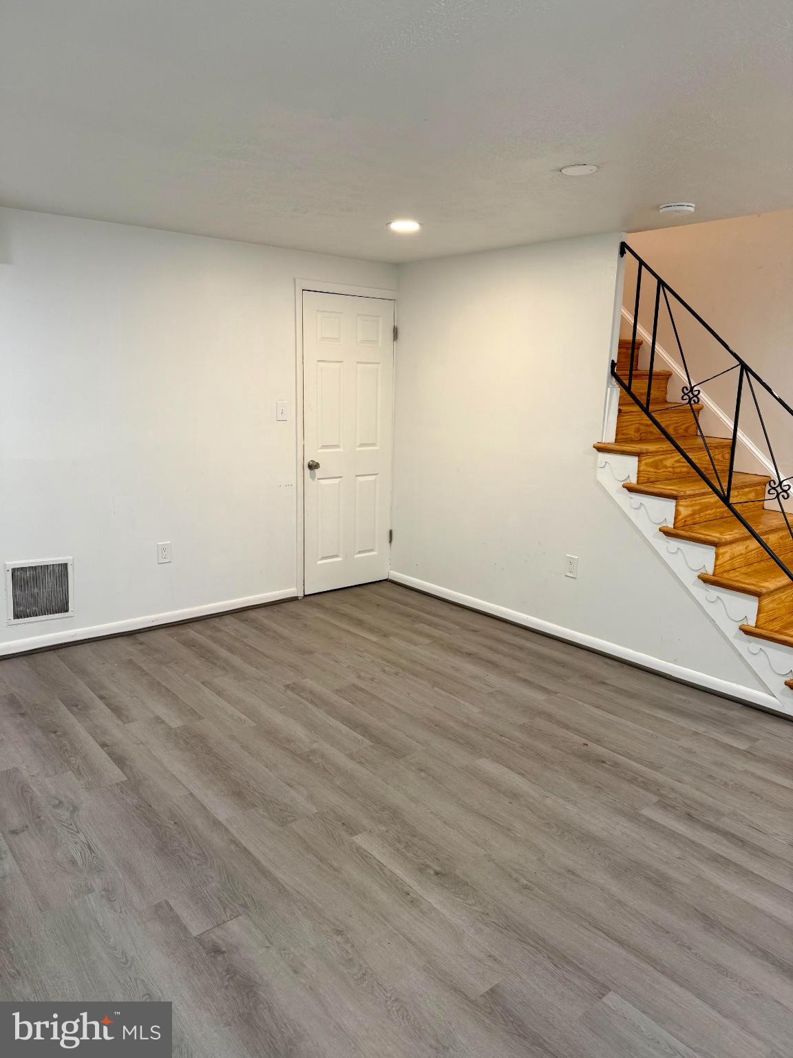 ANDREWS VILLAGE CONDOMIN - Residential