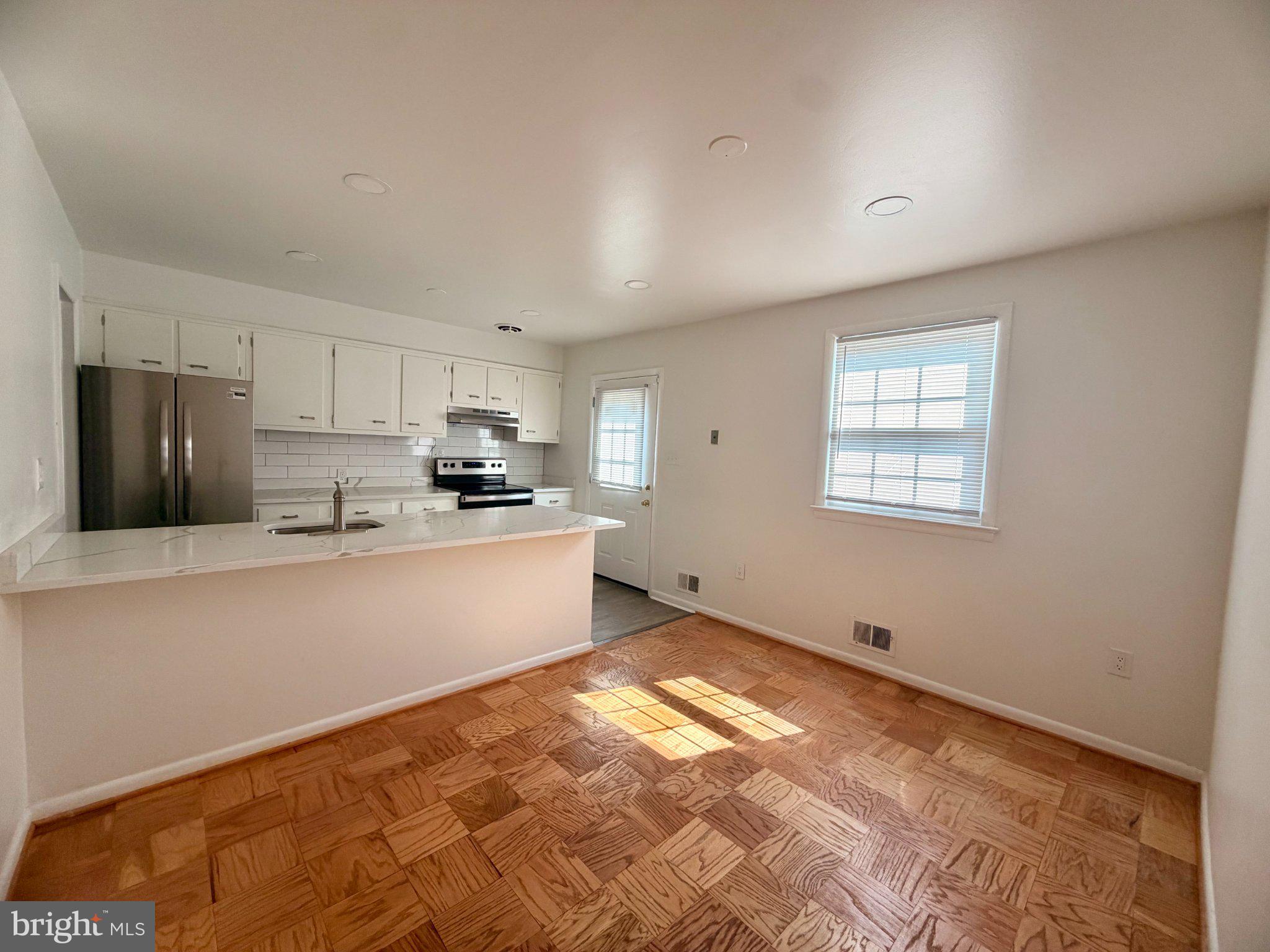 ANDREWS VILLAGE CONDOMIN - Residential