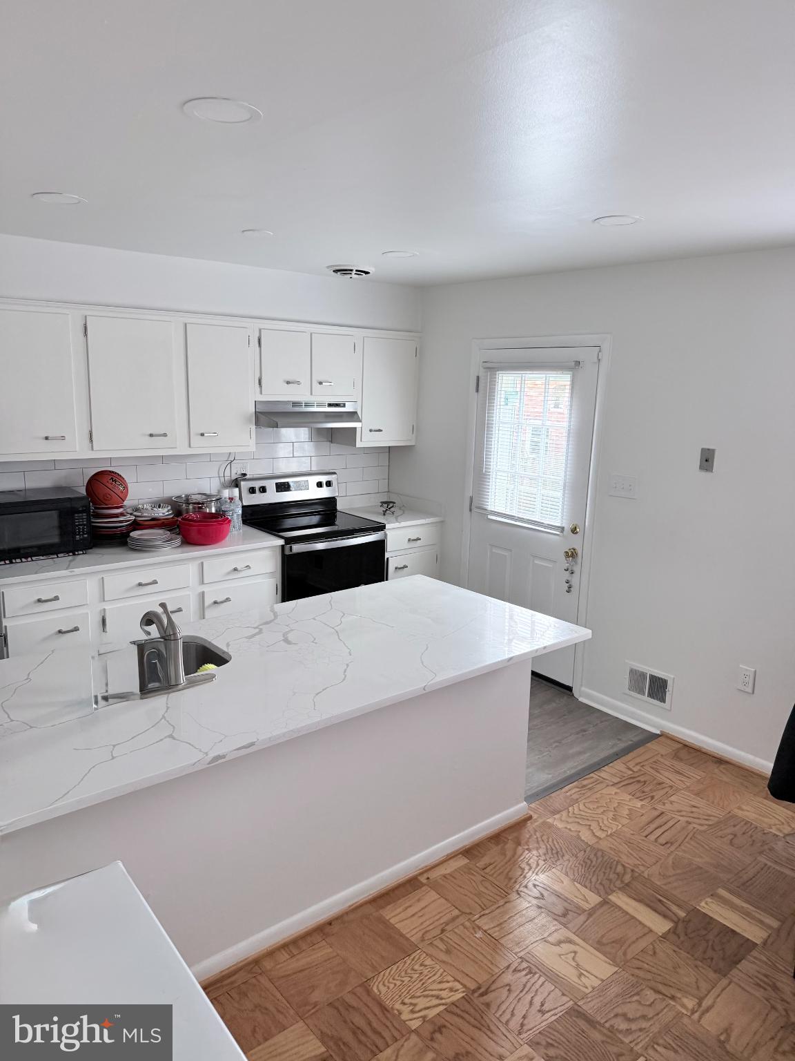 ANDREWS VILLAGE CONDOMIN - Residential