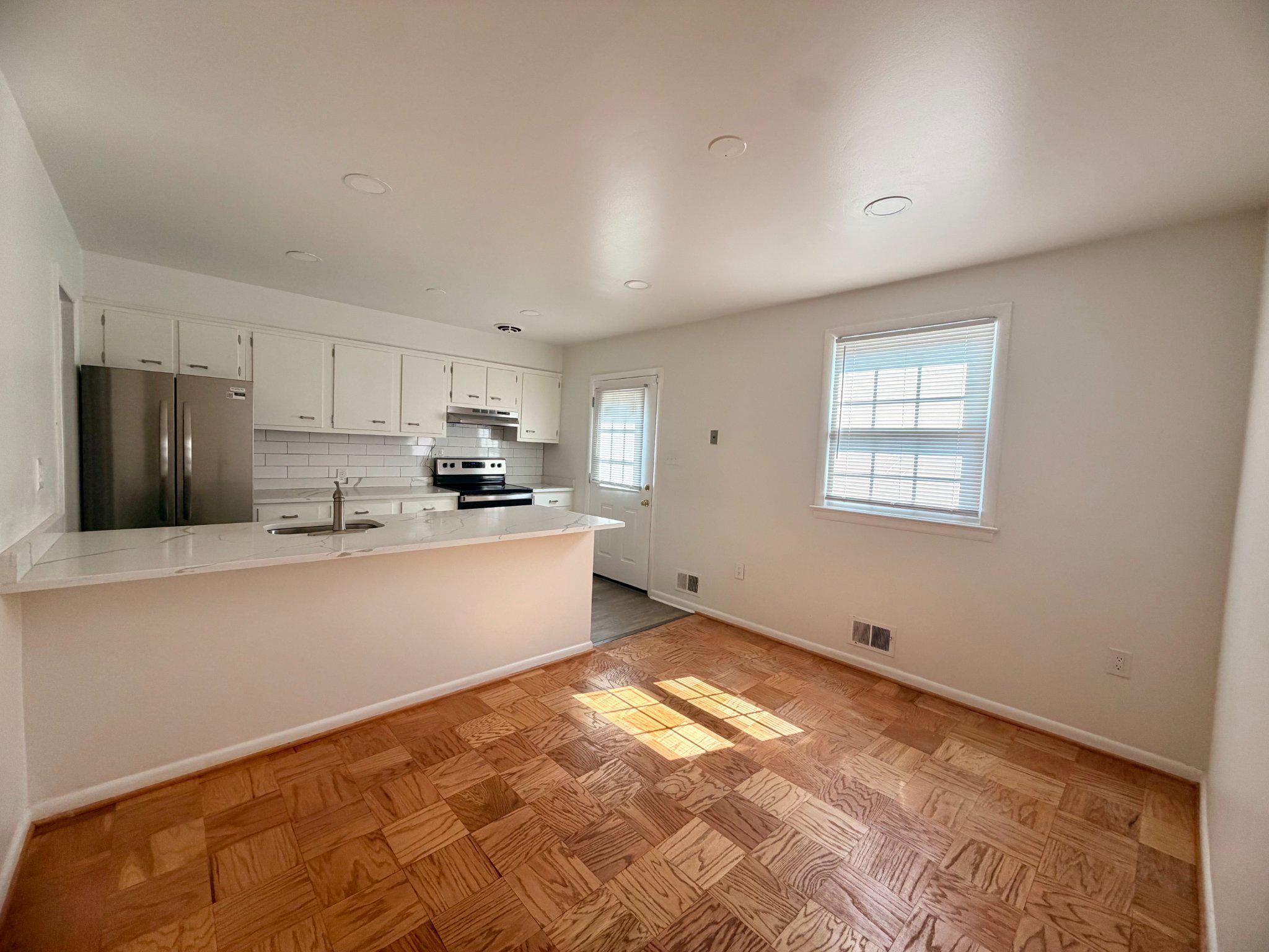 ANDREWS VILLAGE CONDOMIN - Residential