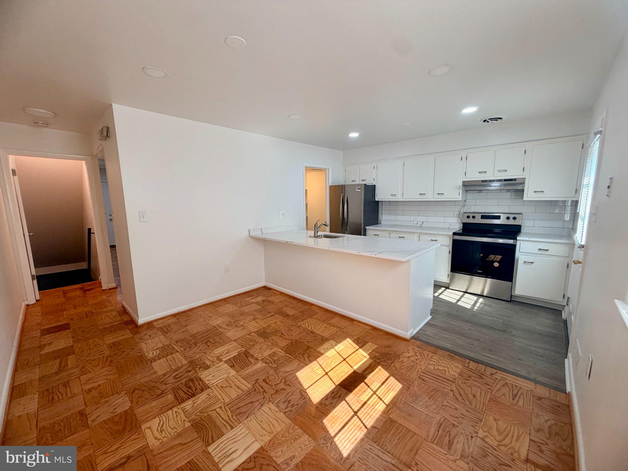 ANDREWS VILLAGE CONDOMIN - Residential