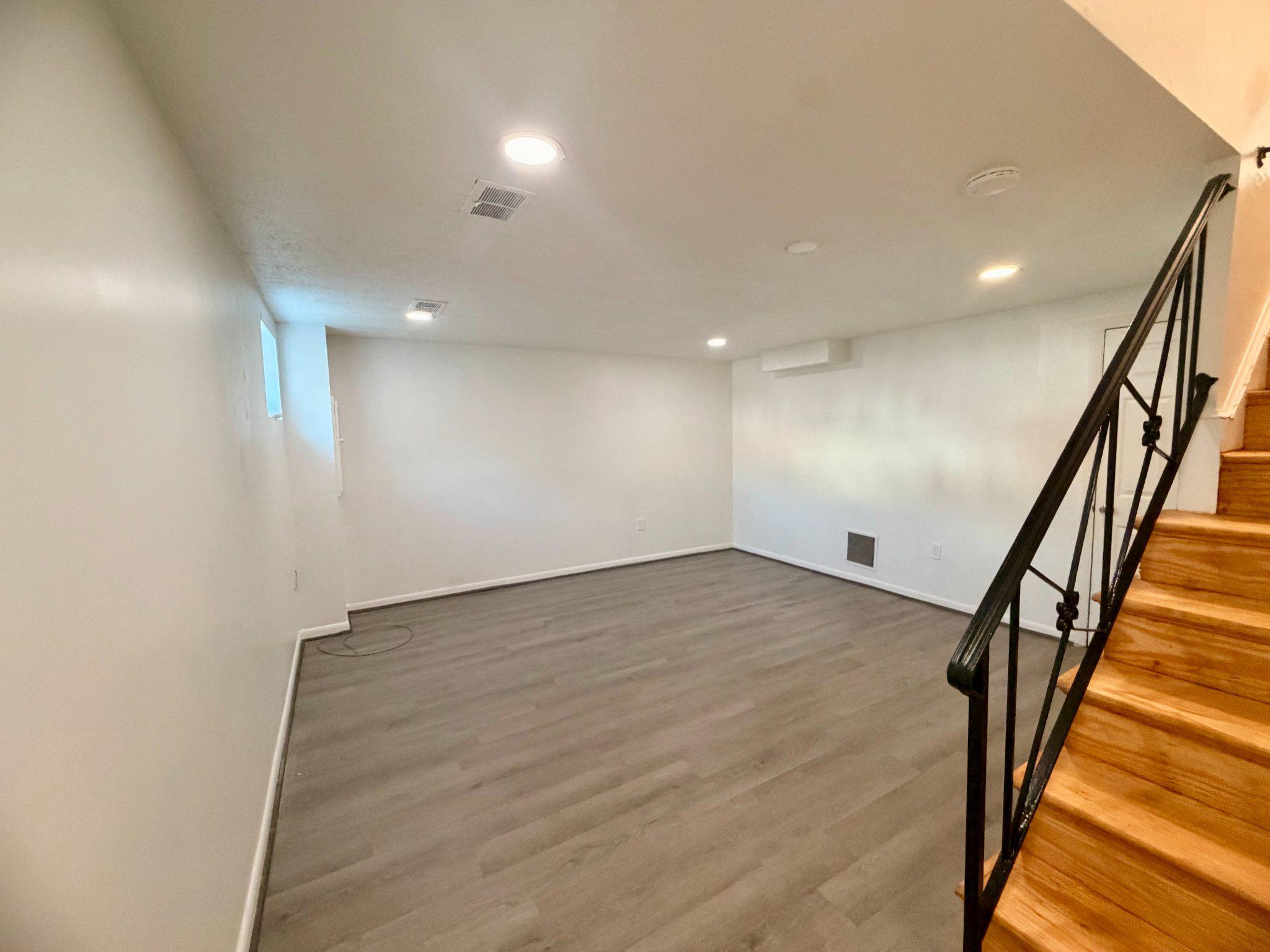 ANDREWS VILLAGE CONDOMIN - Residential