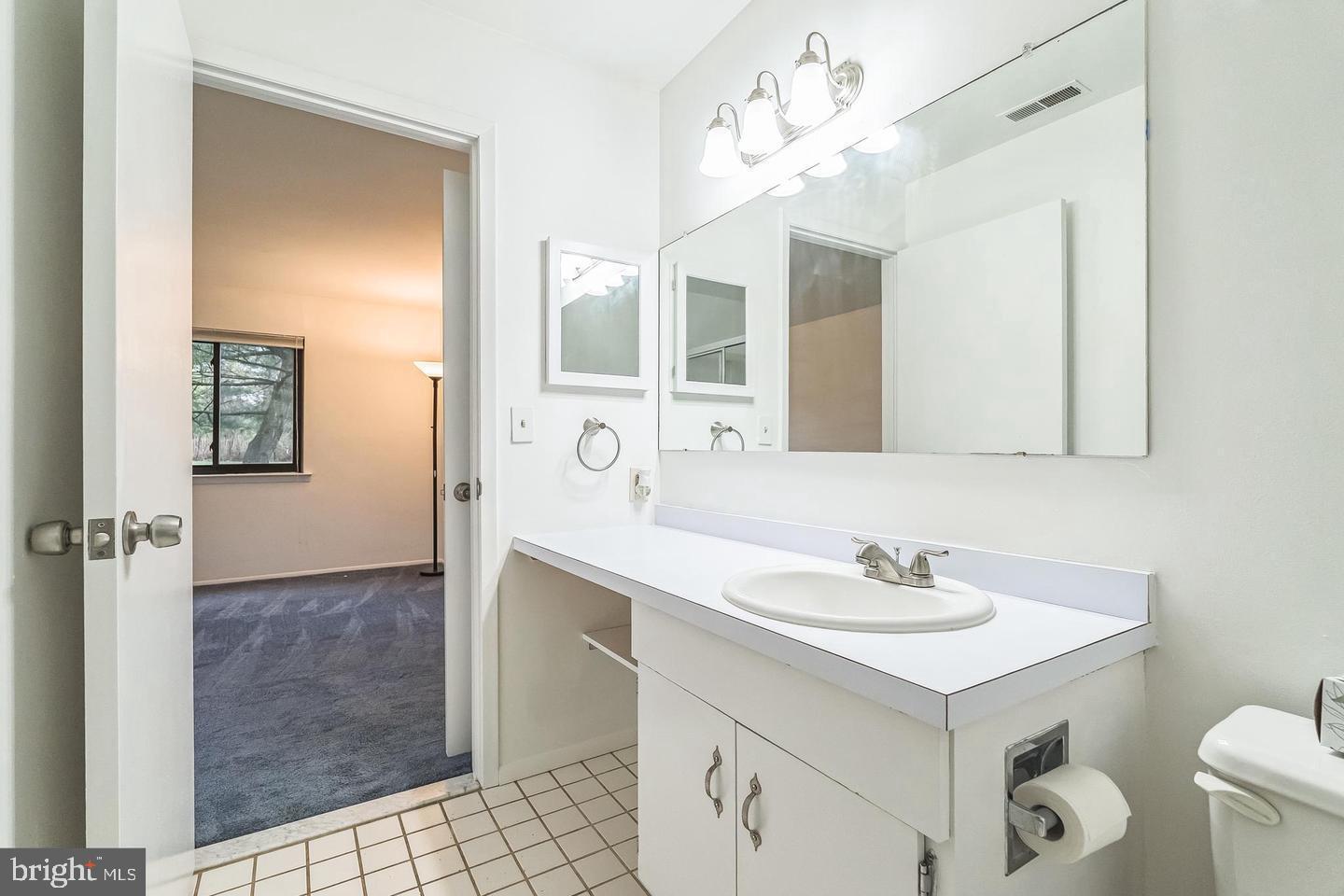 WOOD HOLLOW - Residential Lease