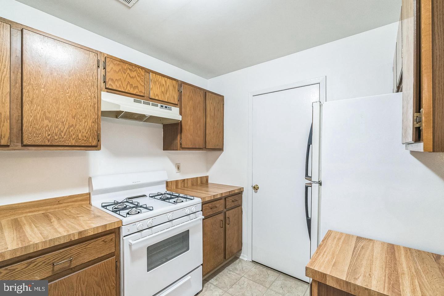 WOOD HOLLOW - Residential Lease