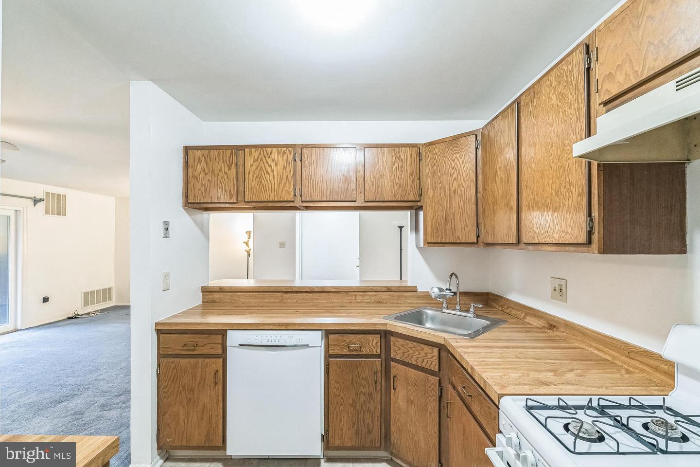 WOOD HOLLOW - Residential Lease