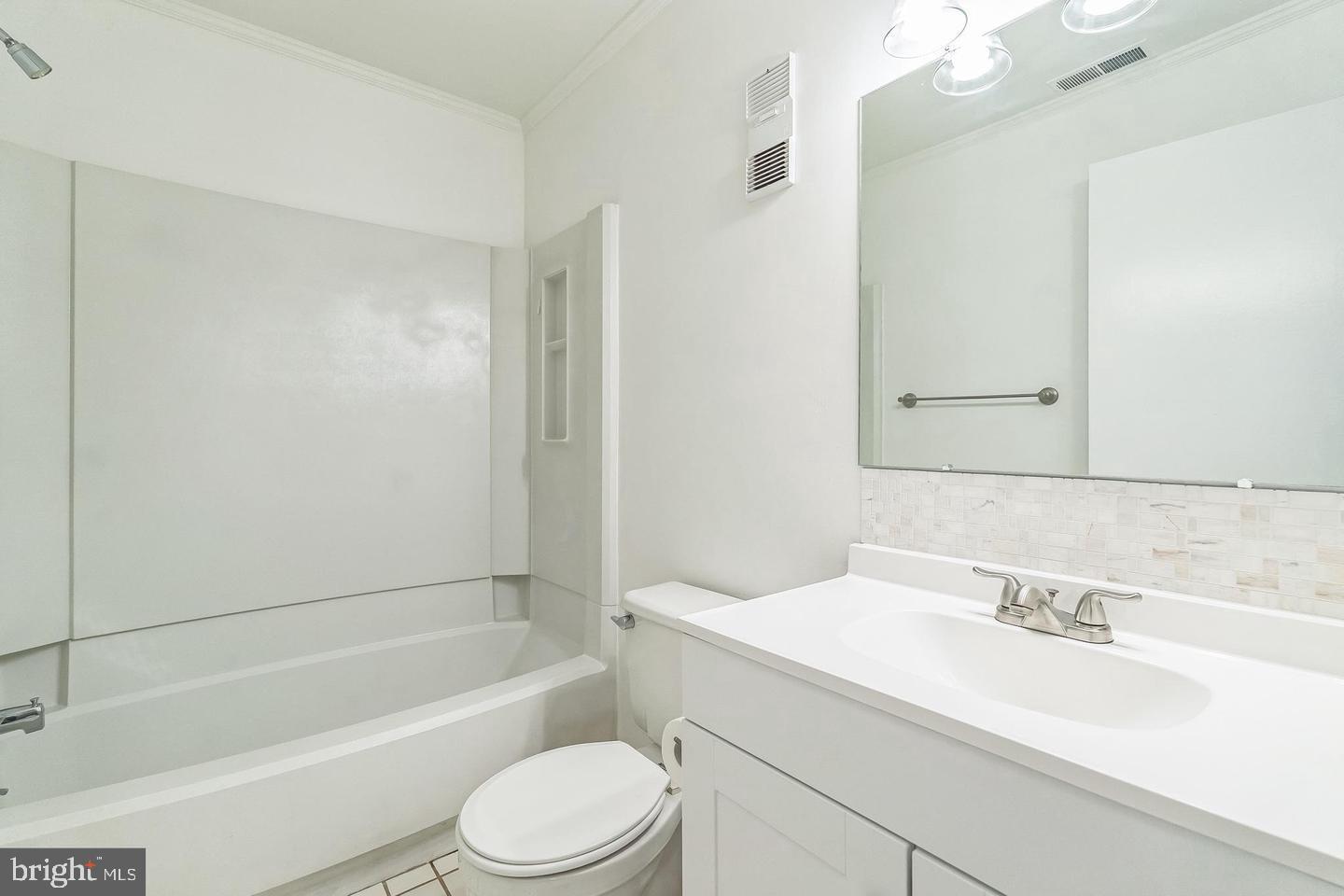 WOOD HOLLOW - Residential Lease