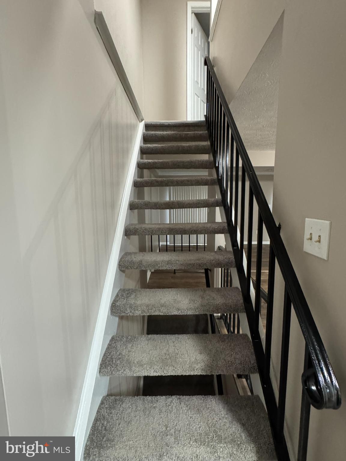 HILLCREST ORCHARDS - Residential Lease