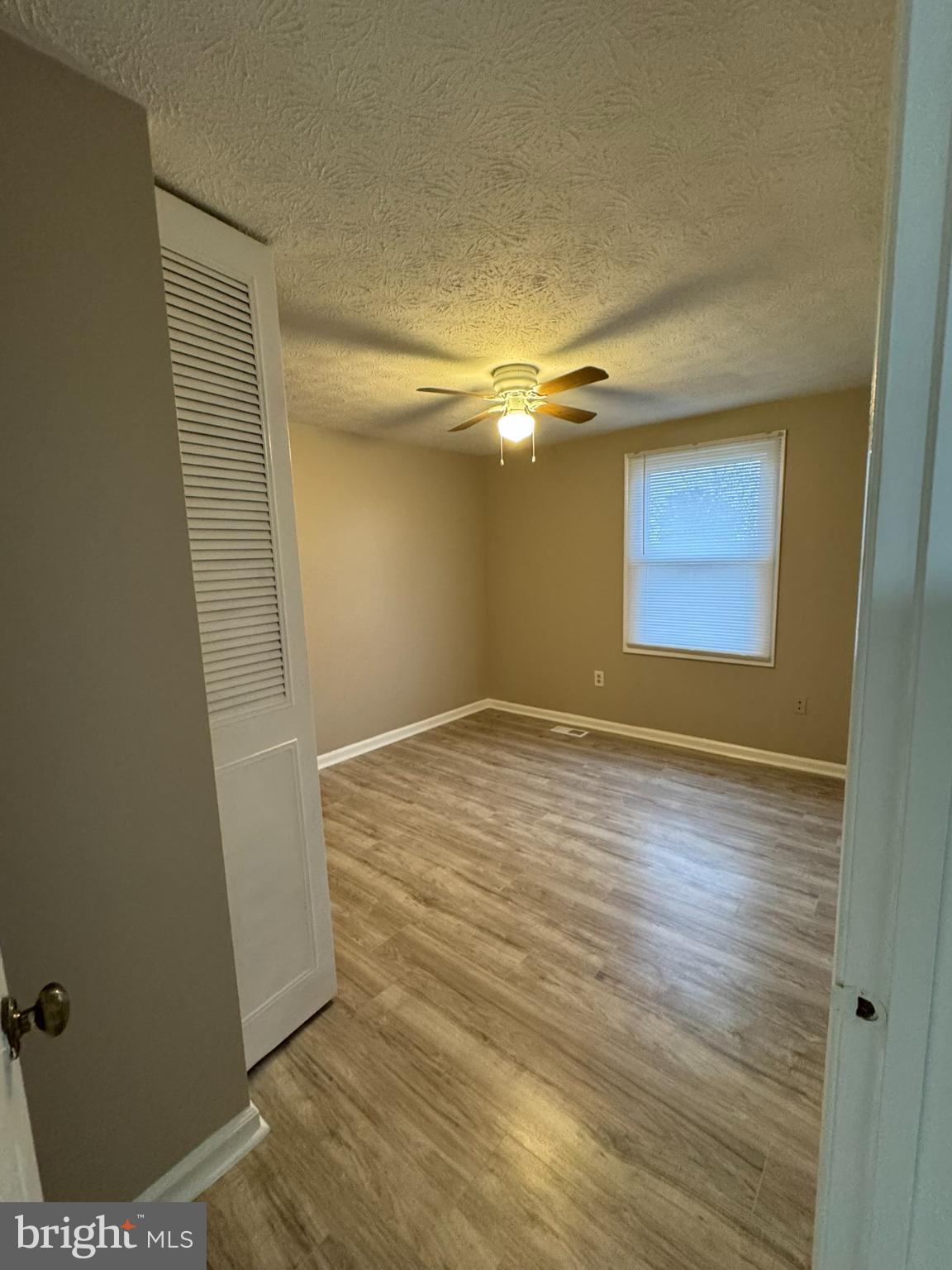 HILLCREST ORCHARDS - Residential Lease