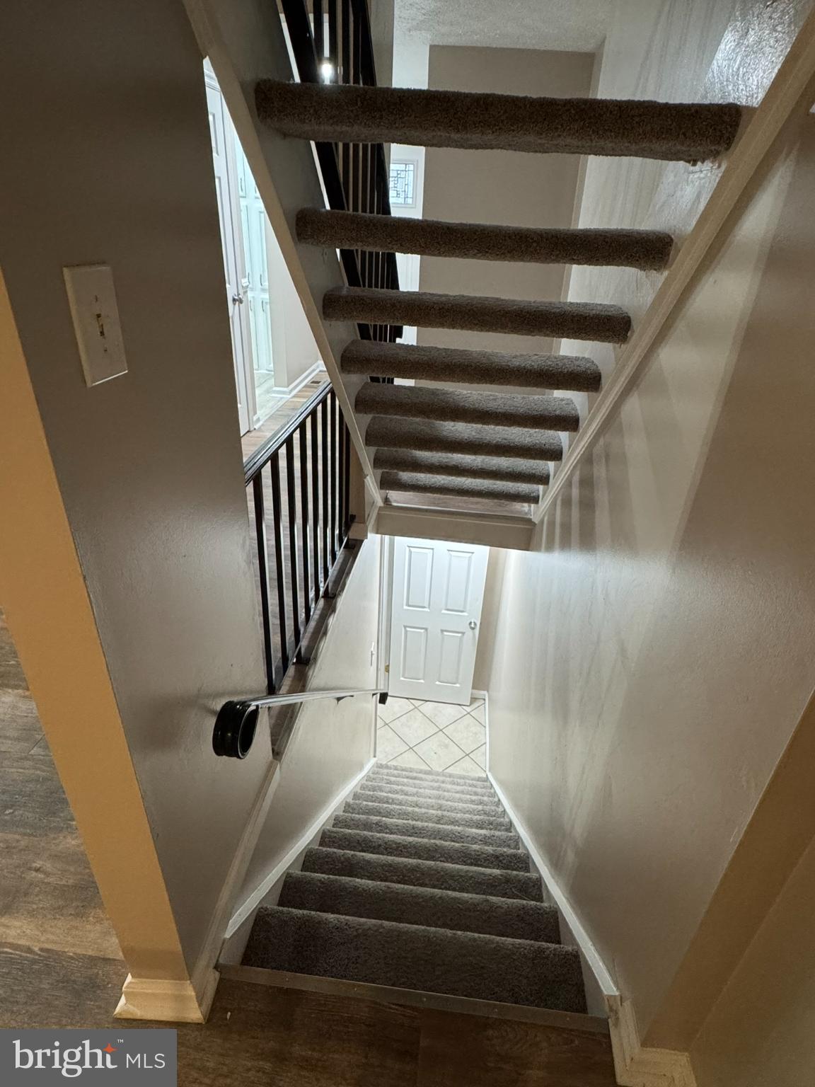 HILLCREST ORCHARDS - Residential Lease