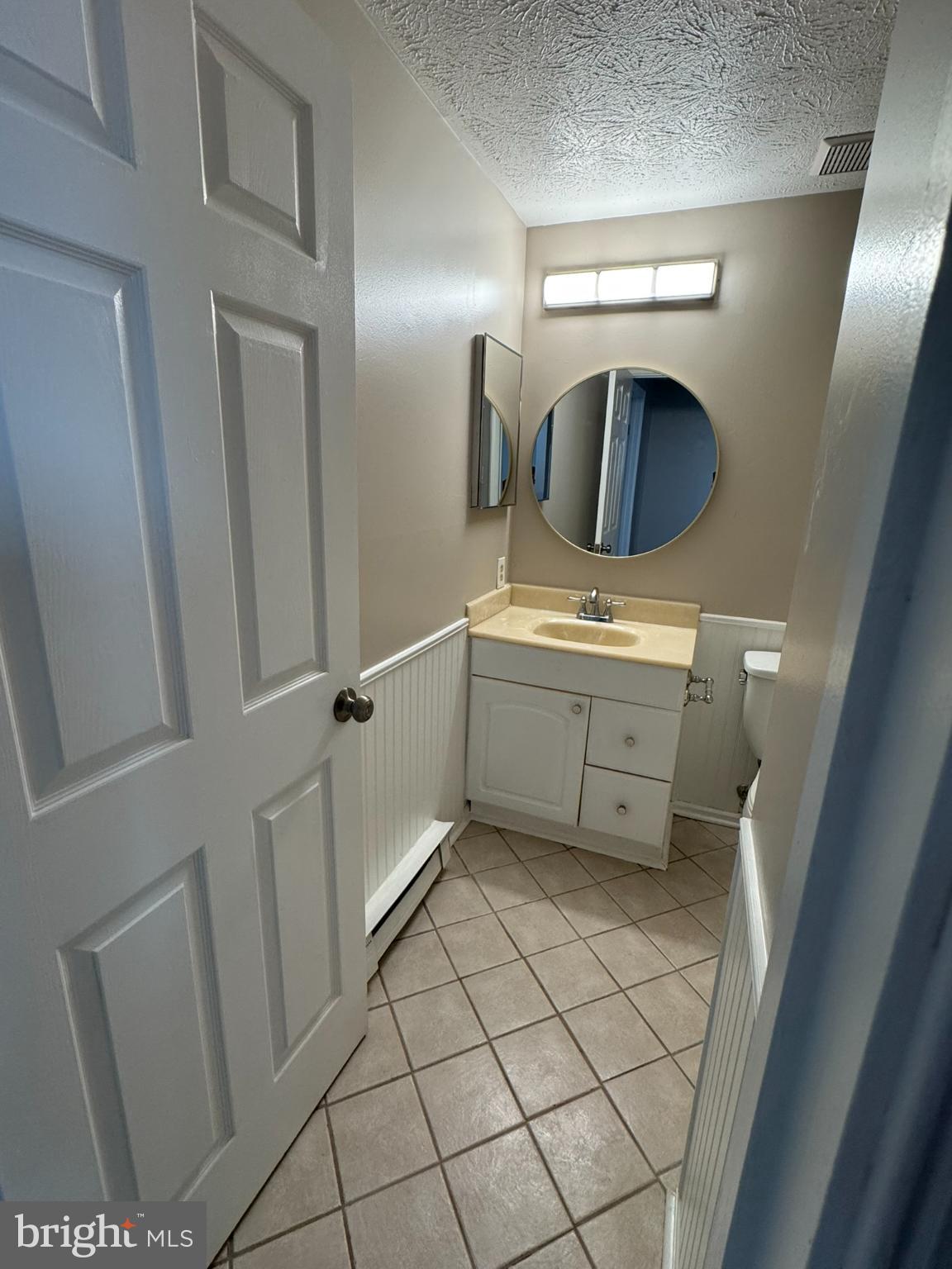 HILLCREST ORCHARDS - Residential Lease