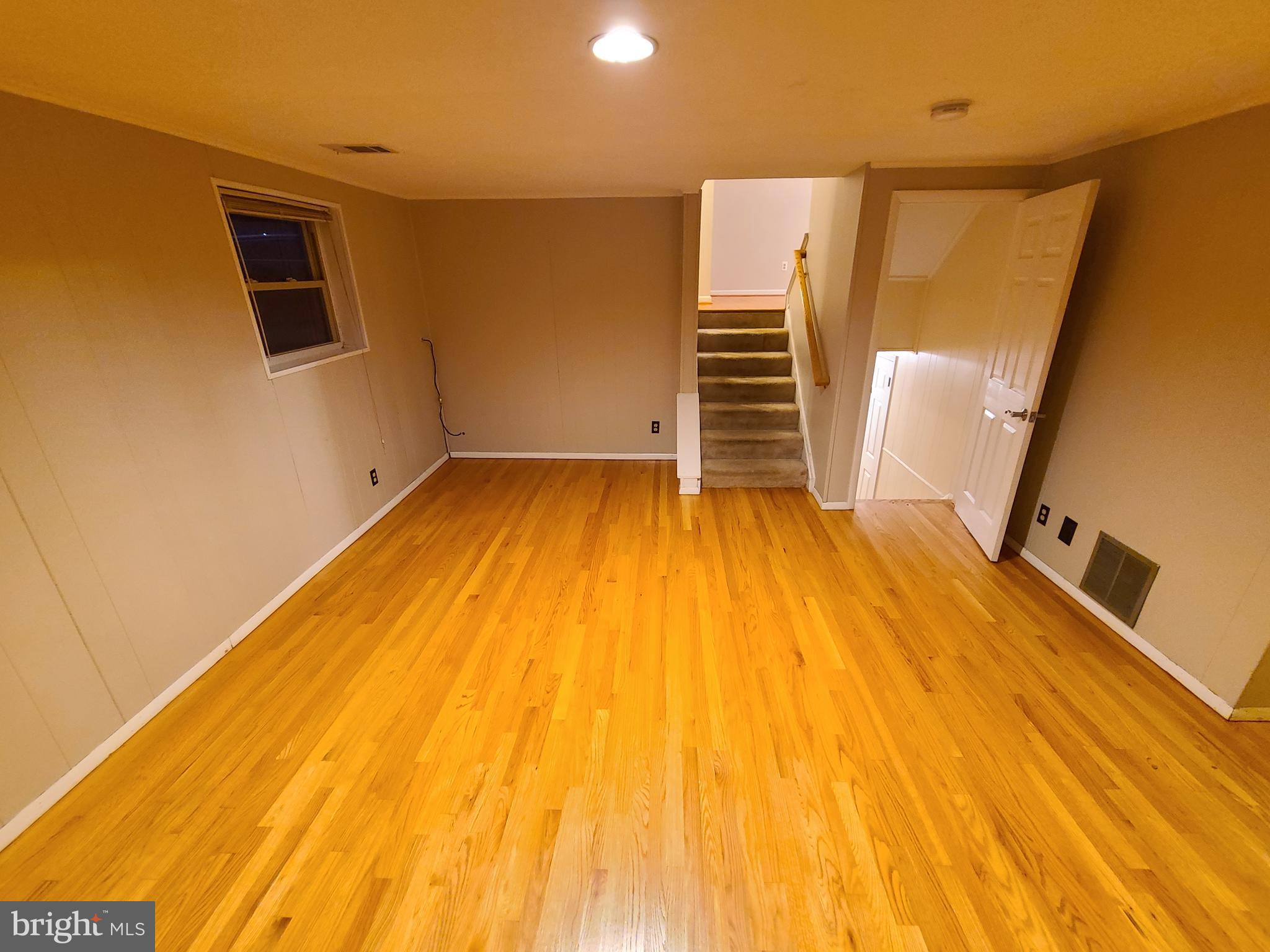 HUNGERFORD - Residential Lease