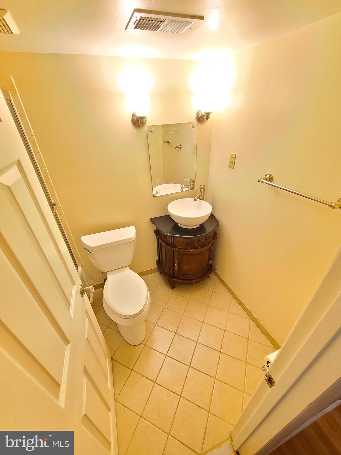 HUNGERFORD - Residential Lease