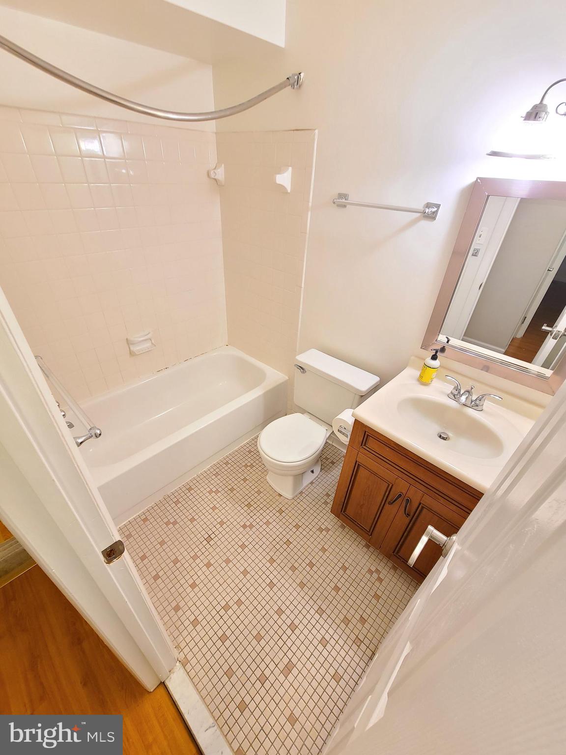 HUNGERFORD - Residential Lease