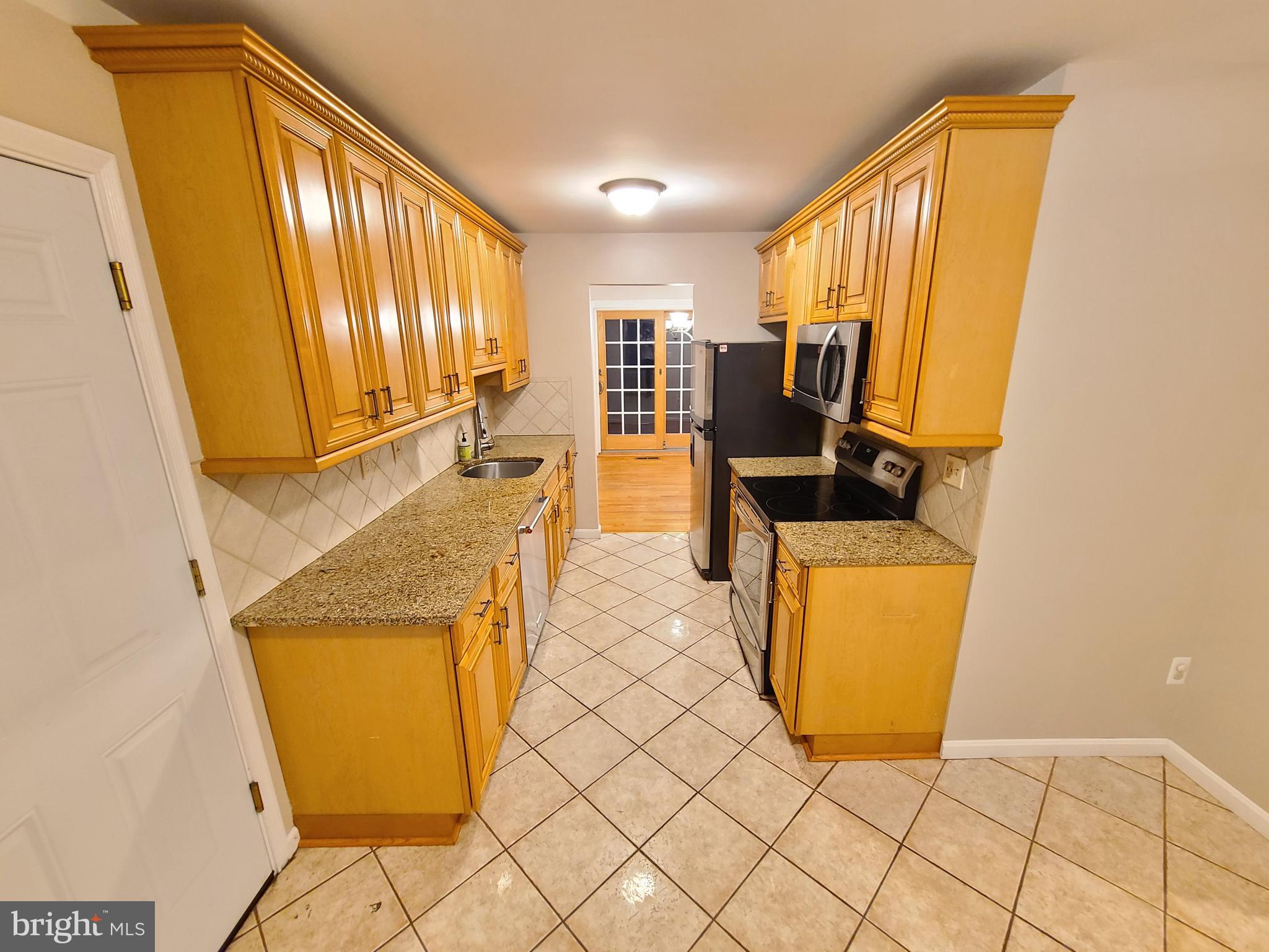 HUNGERFORD - Residential Lease