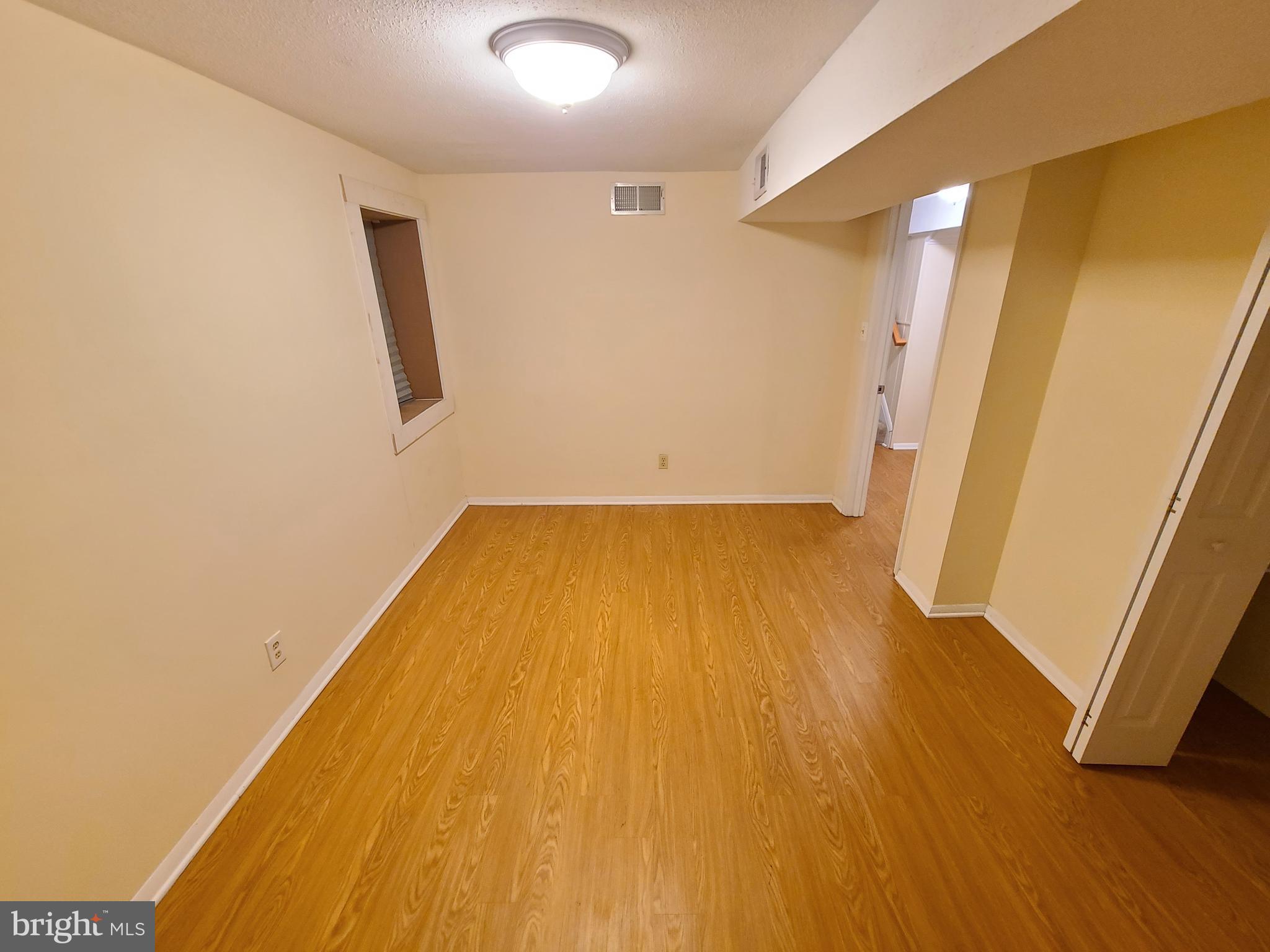 HUNGERFORD - Residential Lease