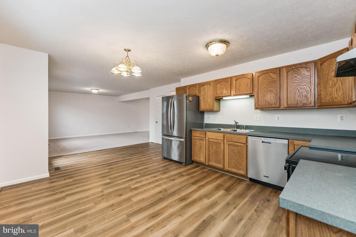 ROLLING MEADOWS - Residential