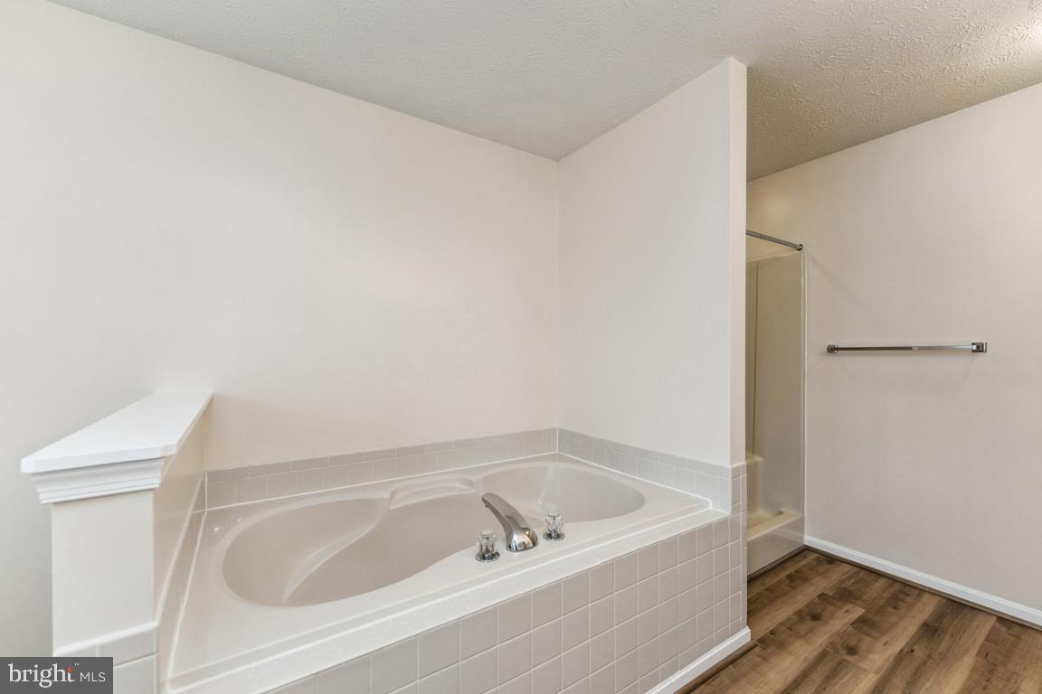 ROLLING MEADOWS - Residential