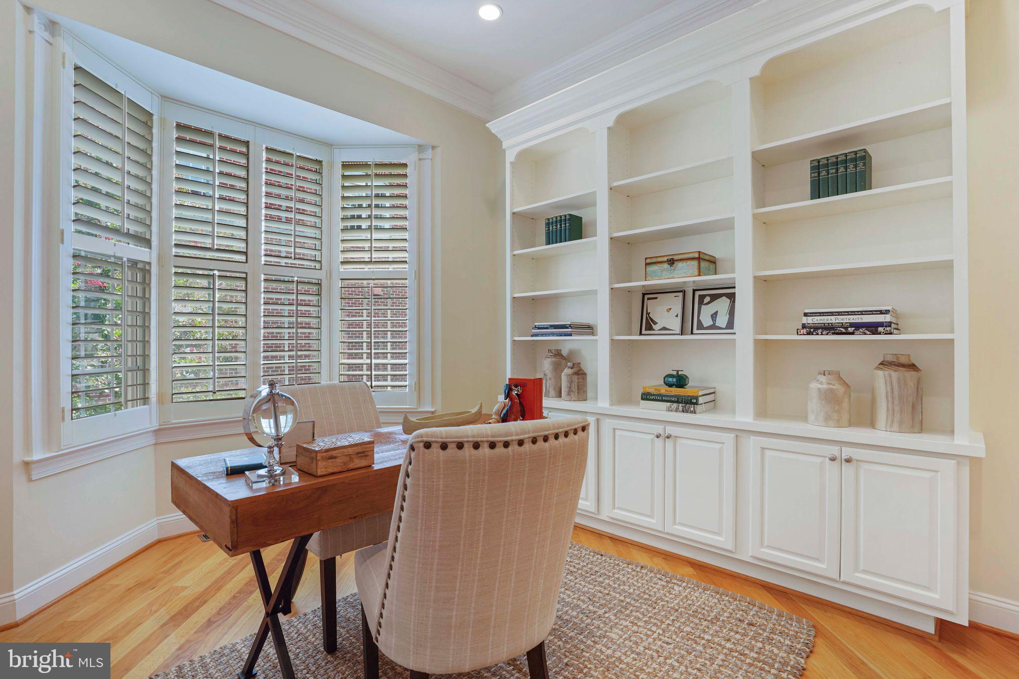 TARA MANOR - Residential