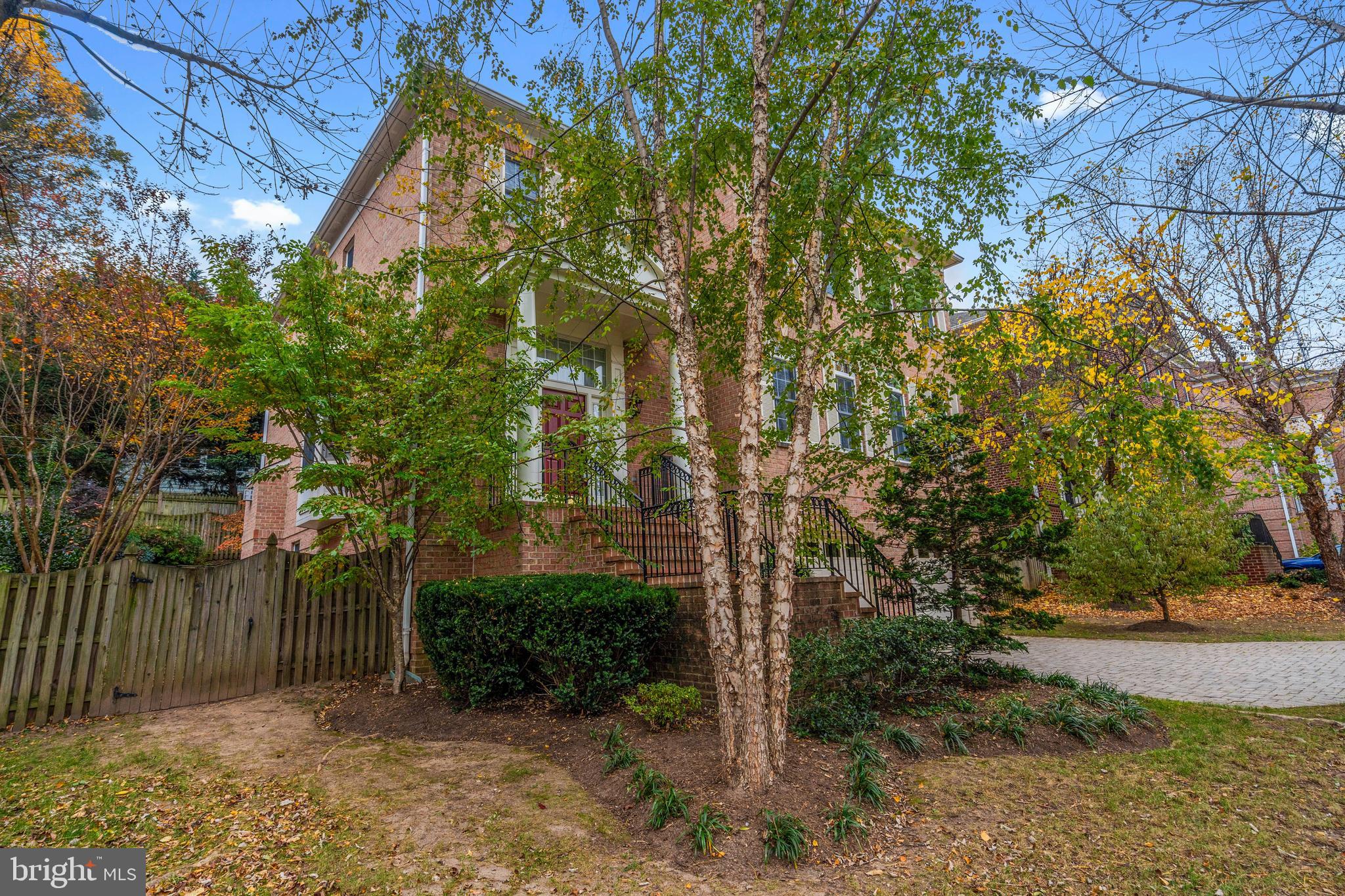 TARA MANOR - Residential