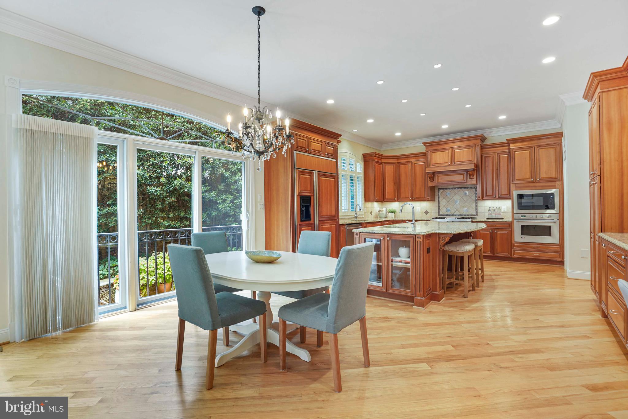 TARA MANOR - Residential