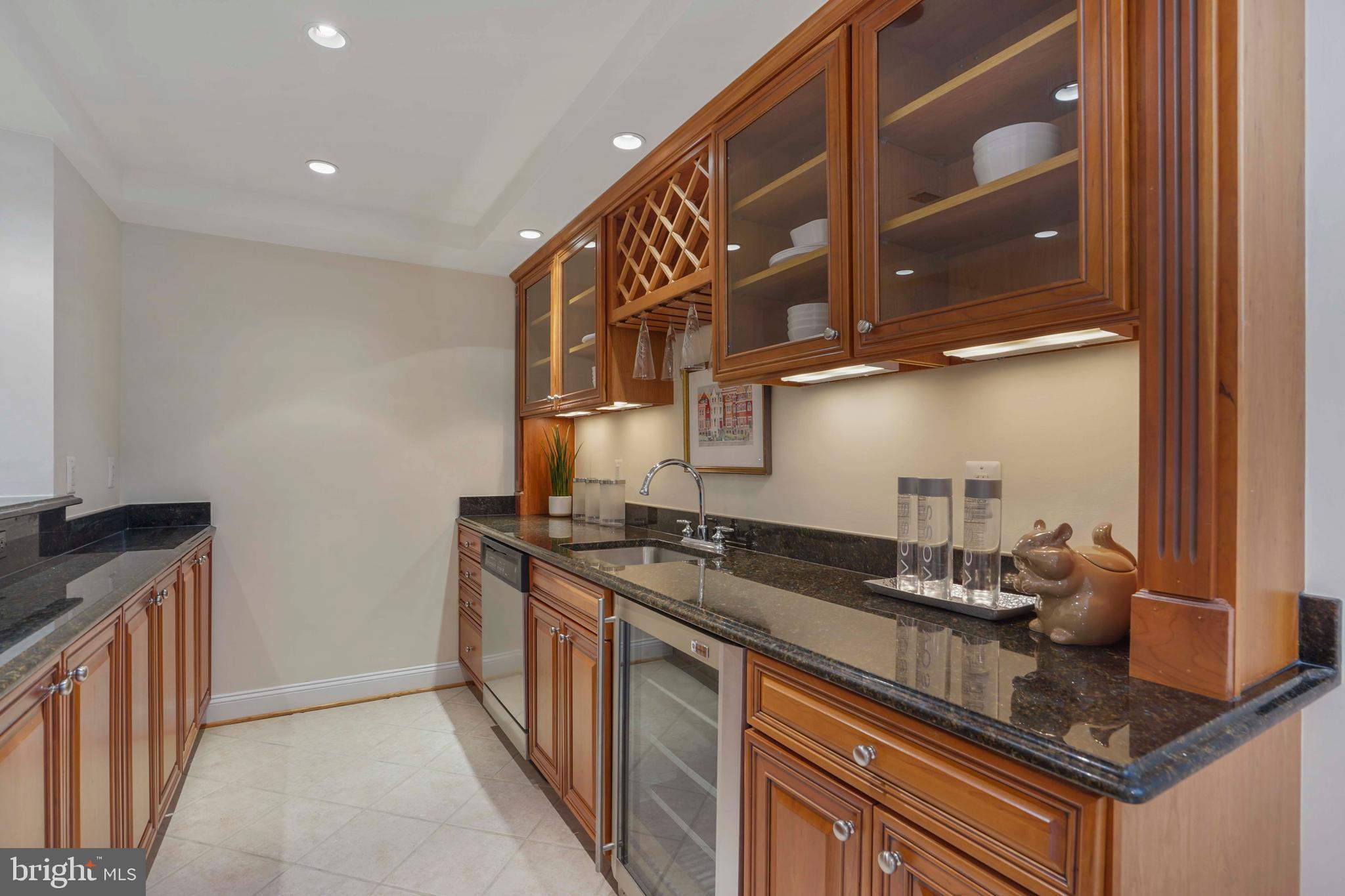 TARA MANOR - Residential