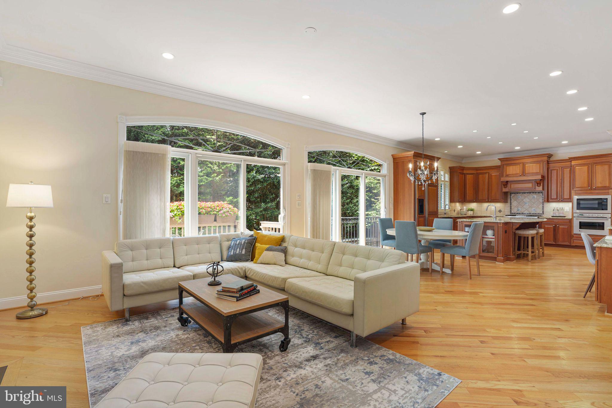 TARA MANOR - Residential