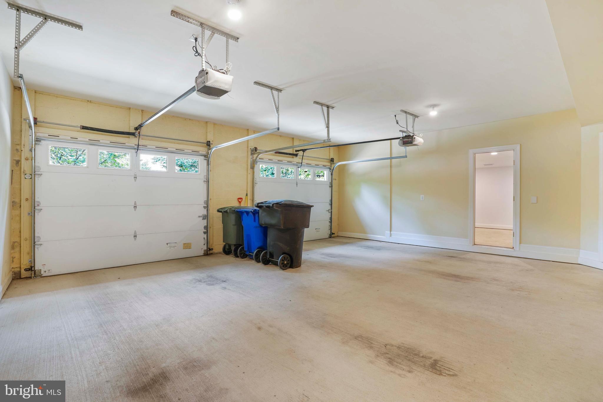 TARA MANOR - Residential