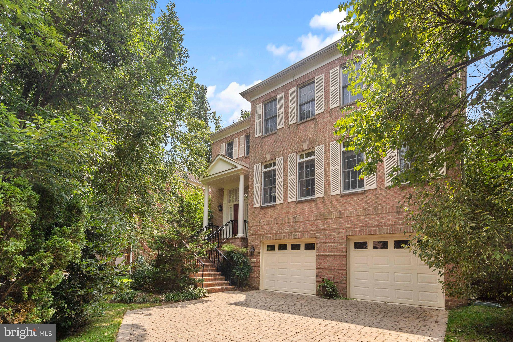 TARA MANOR - Residential