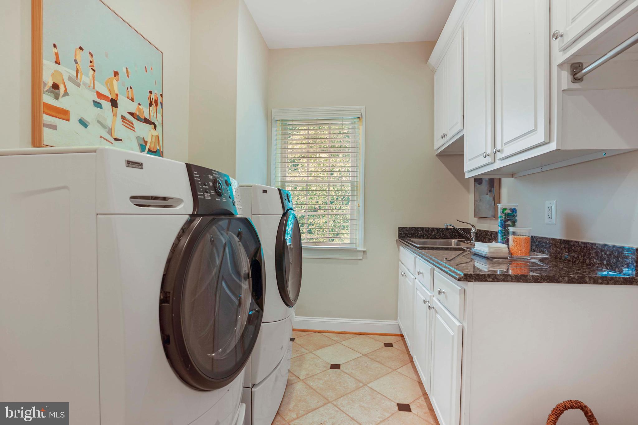 TARA MANOR - Residential