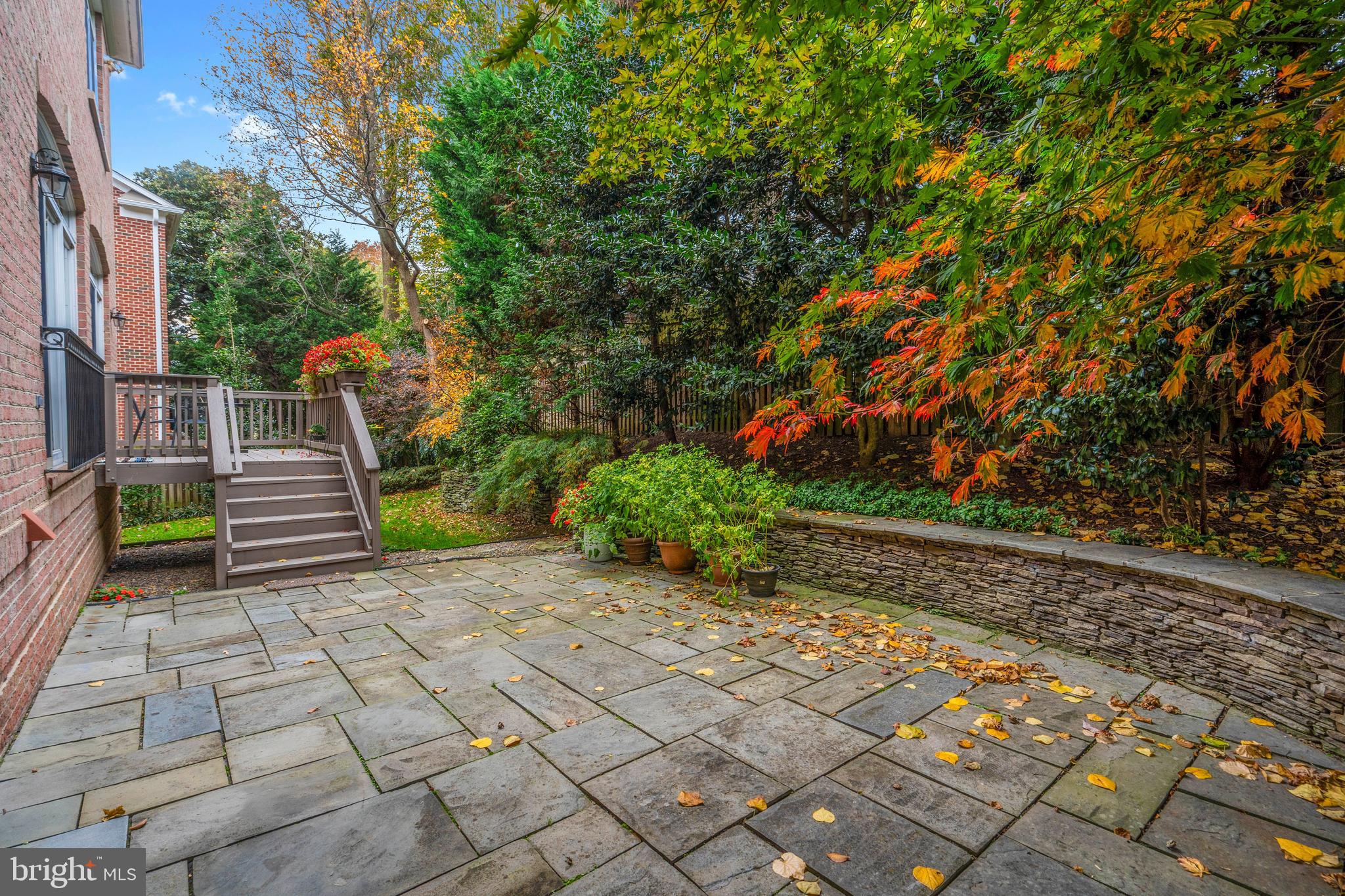 TARA MANOR - Residential