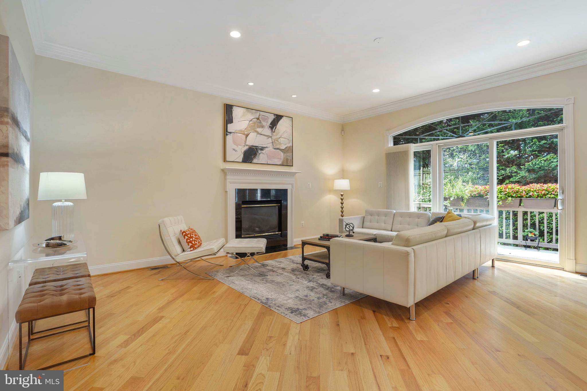 TARA MANOR - Residential