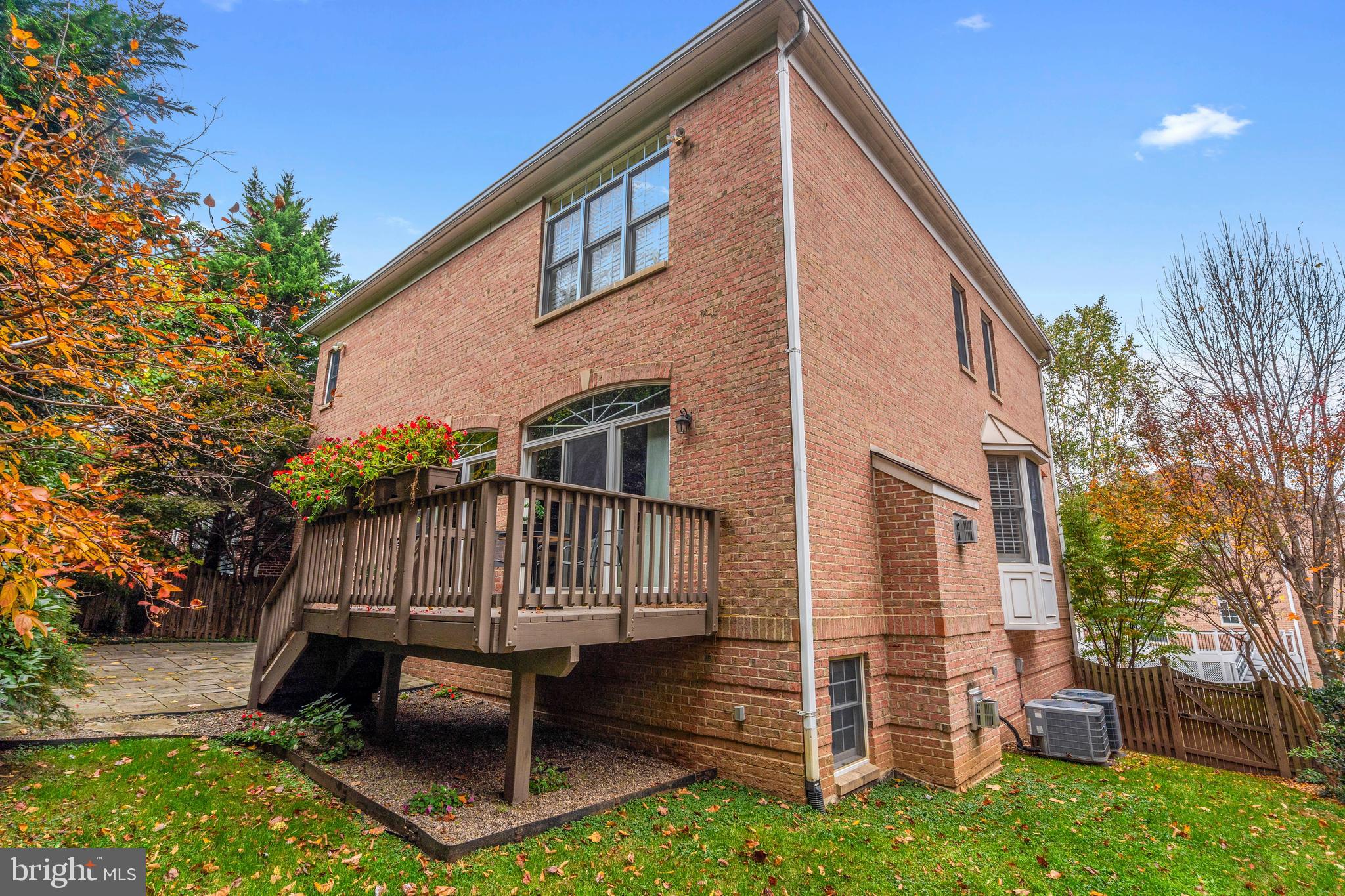 TARA MANOR - Residential