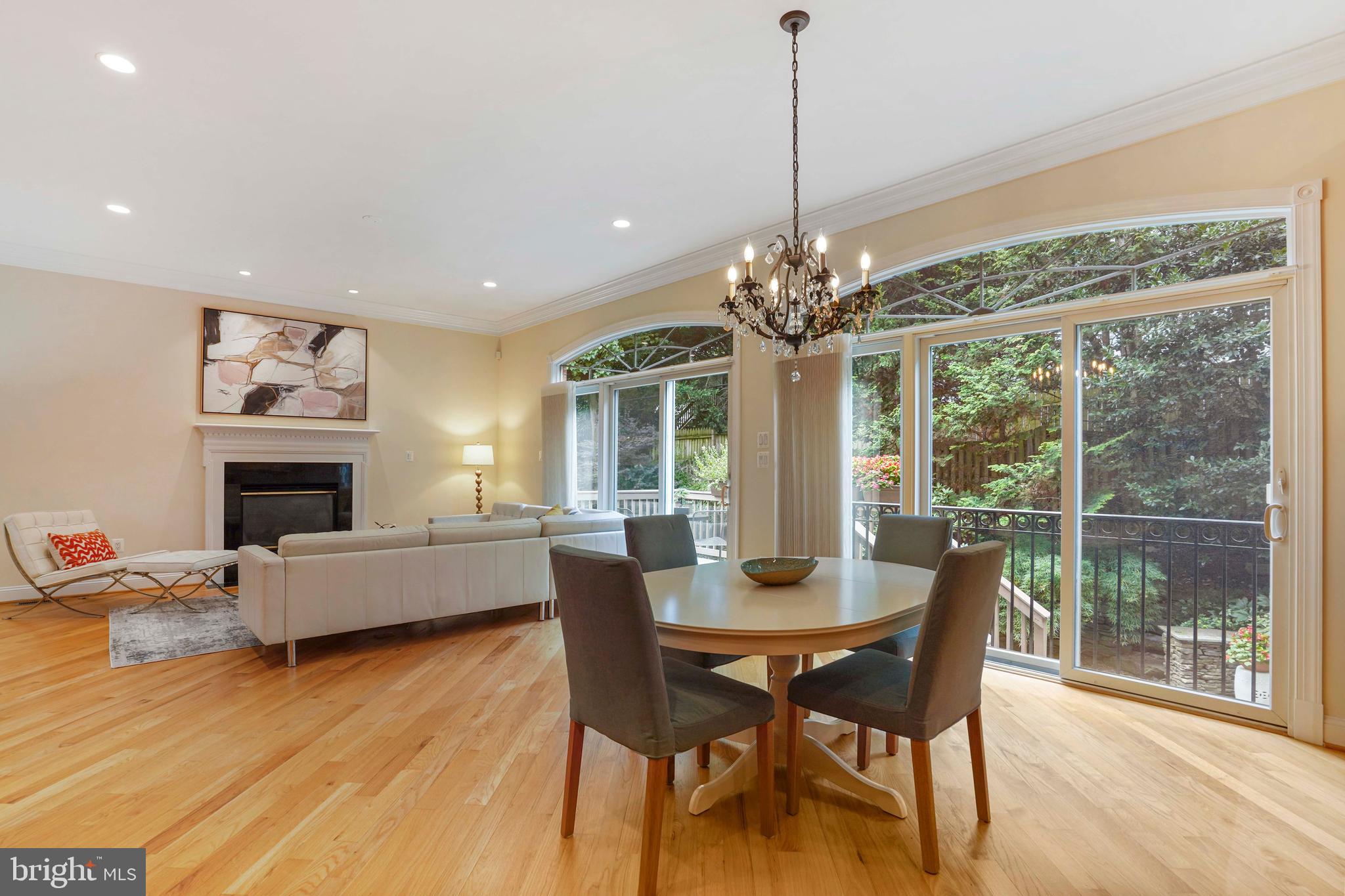 TARA MANOR - Residential