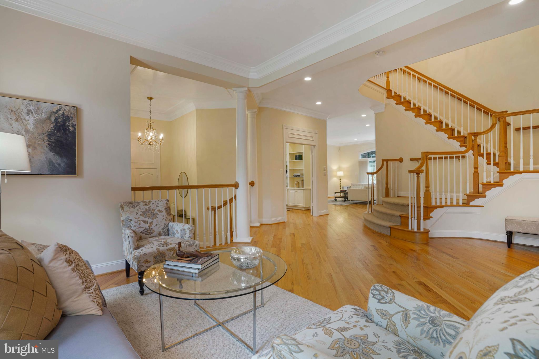 TARA MANOR - Residential