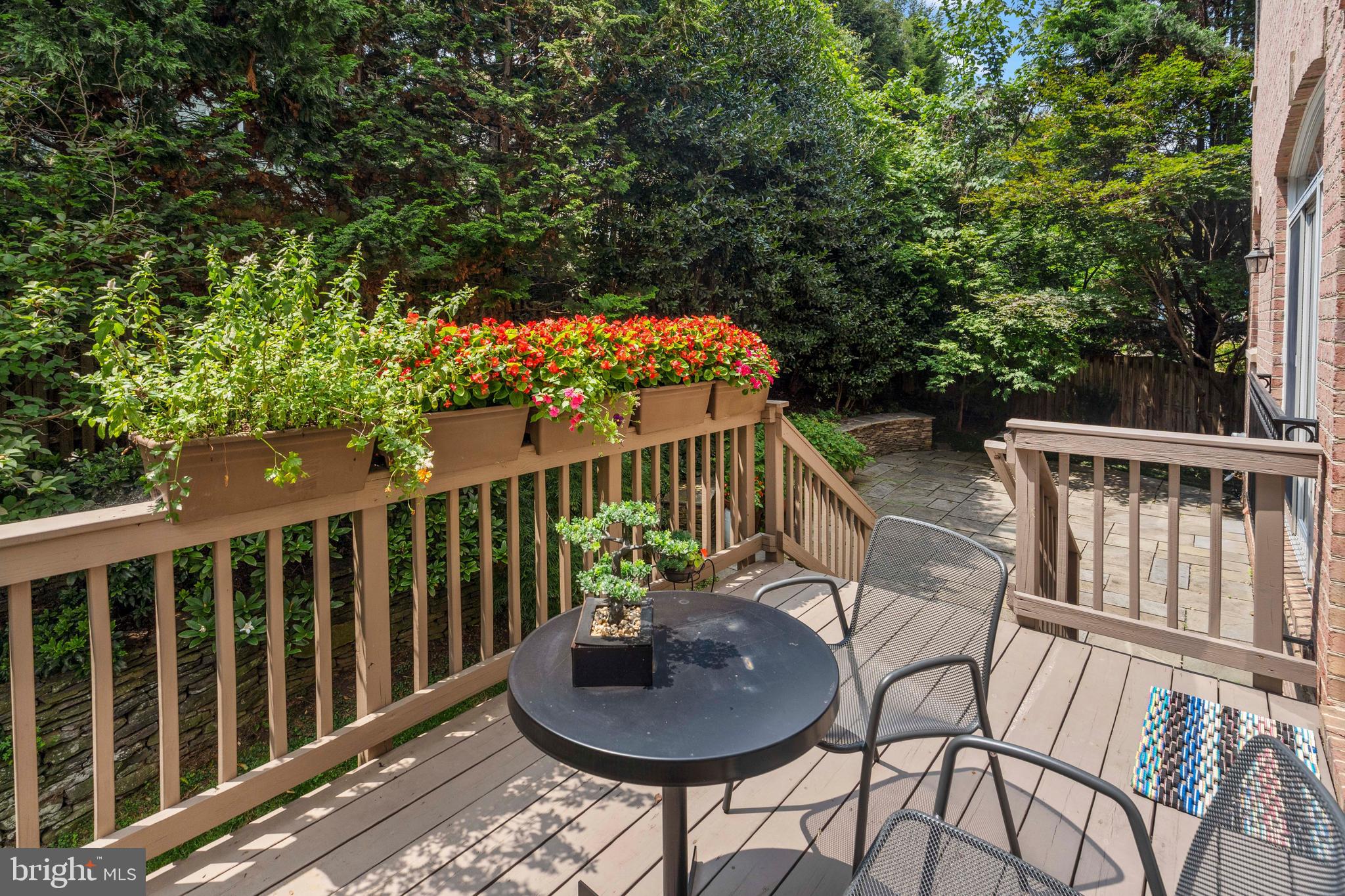 TARA MANOR - Residential