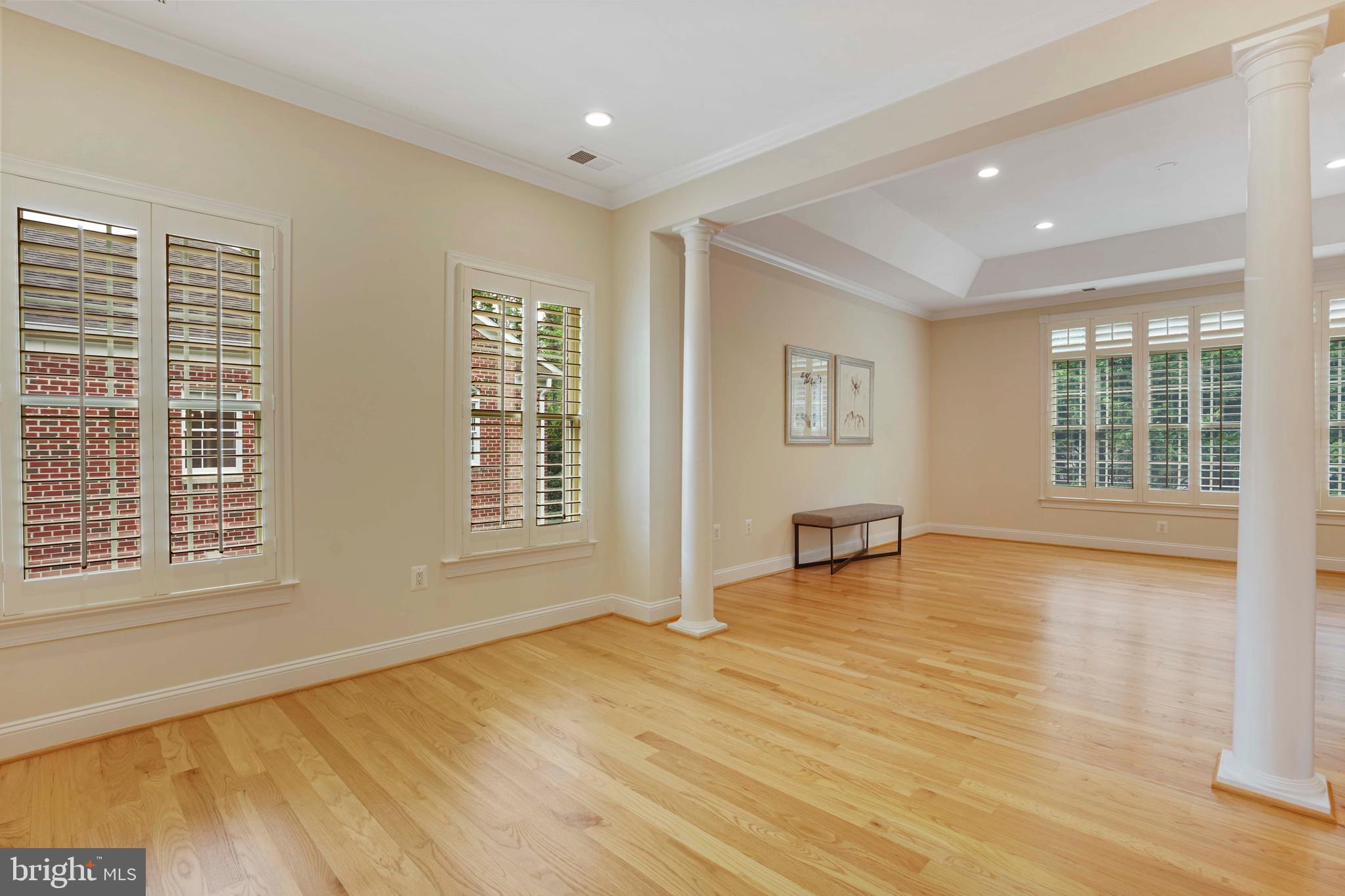 TARA MANOR - Residential