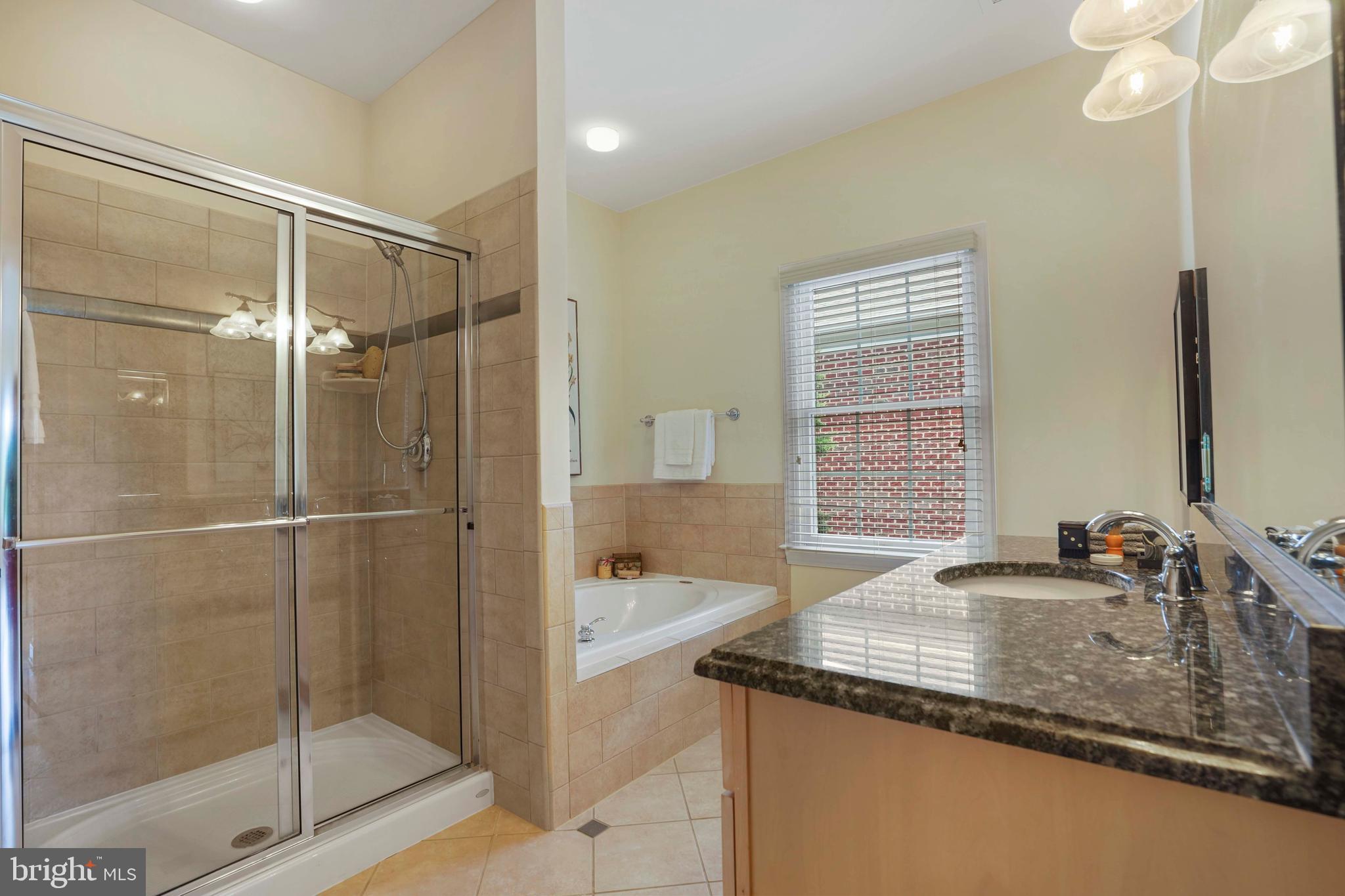 TARA MANOR - Residential