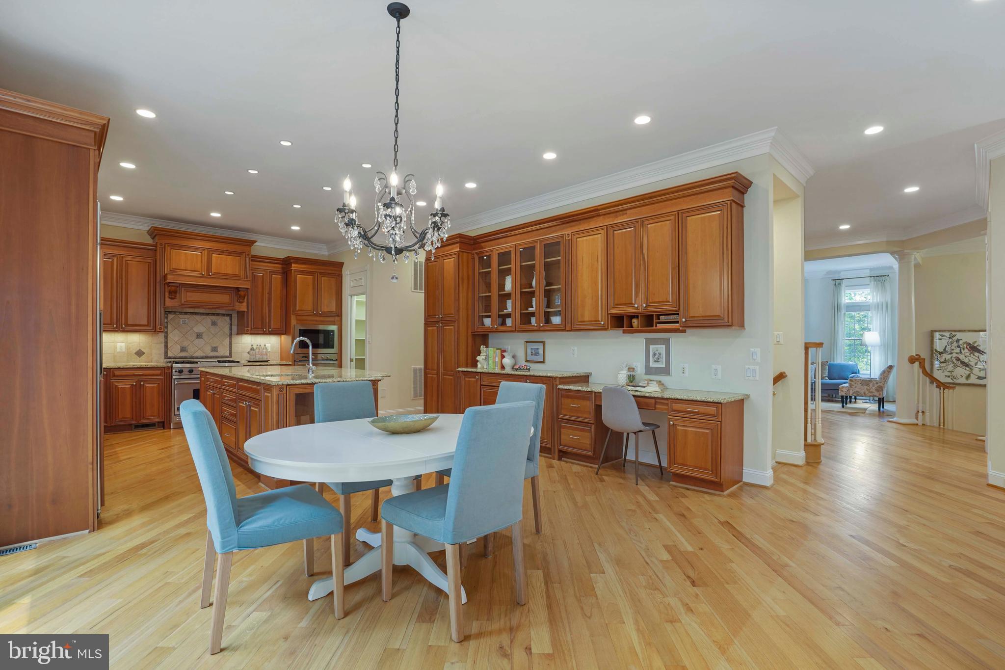 TARA MANOR - Residential