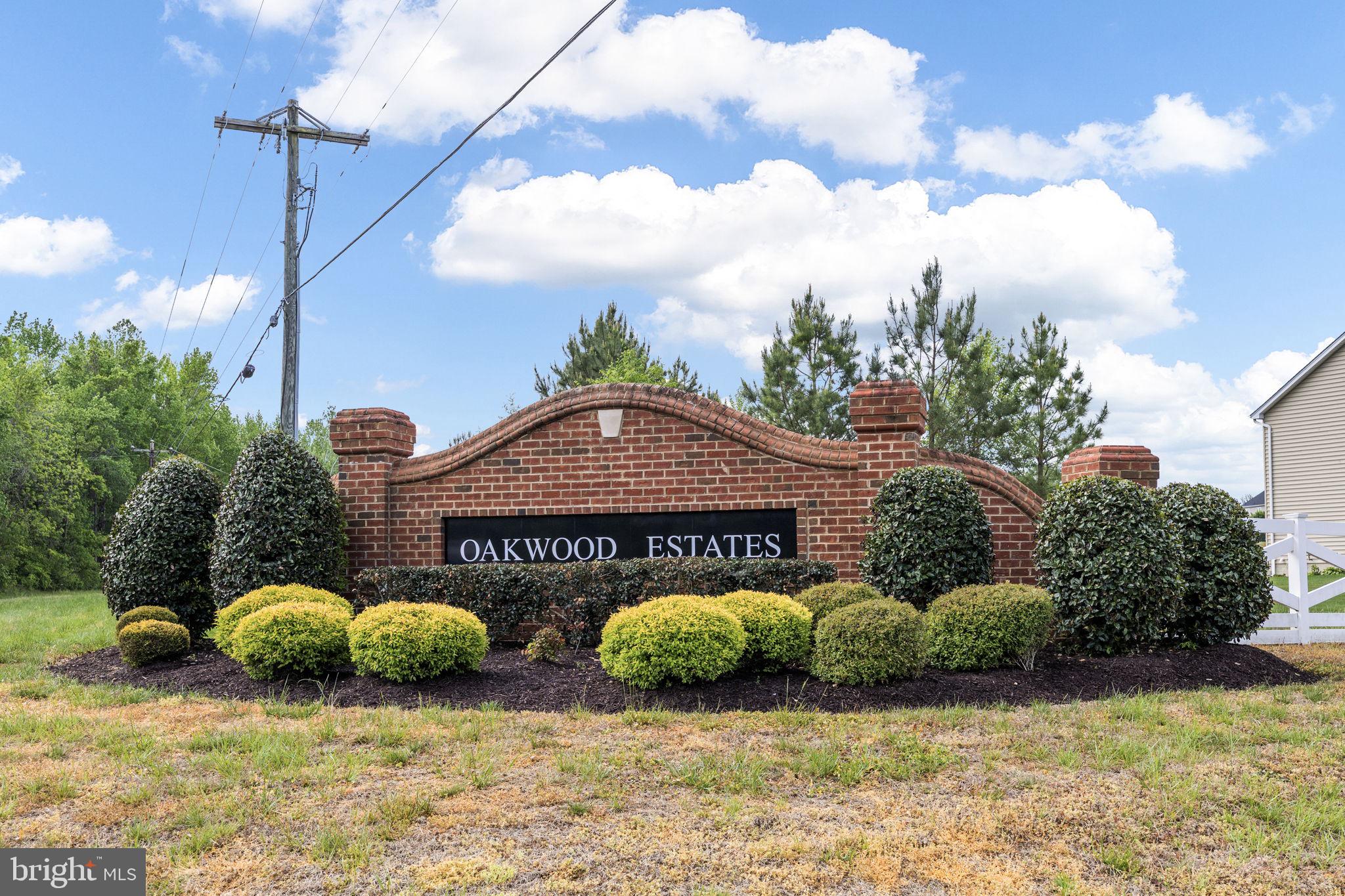 OAKWOOD ESTATES - Residential