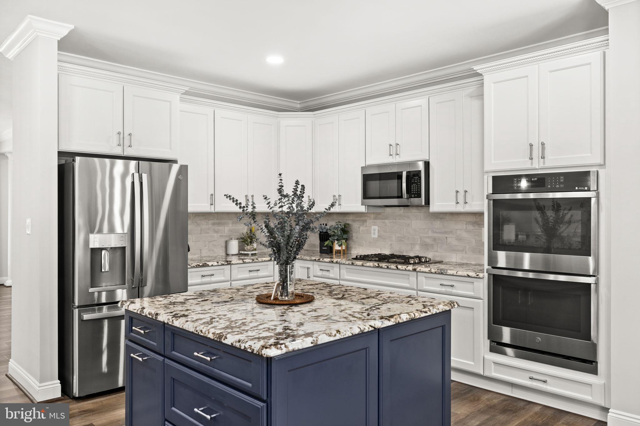 OAKWOOD ESTATES - Residential