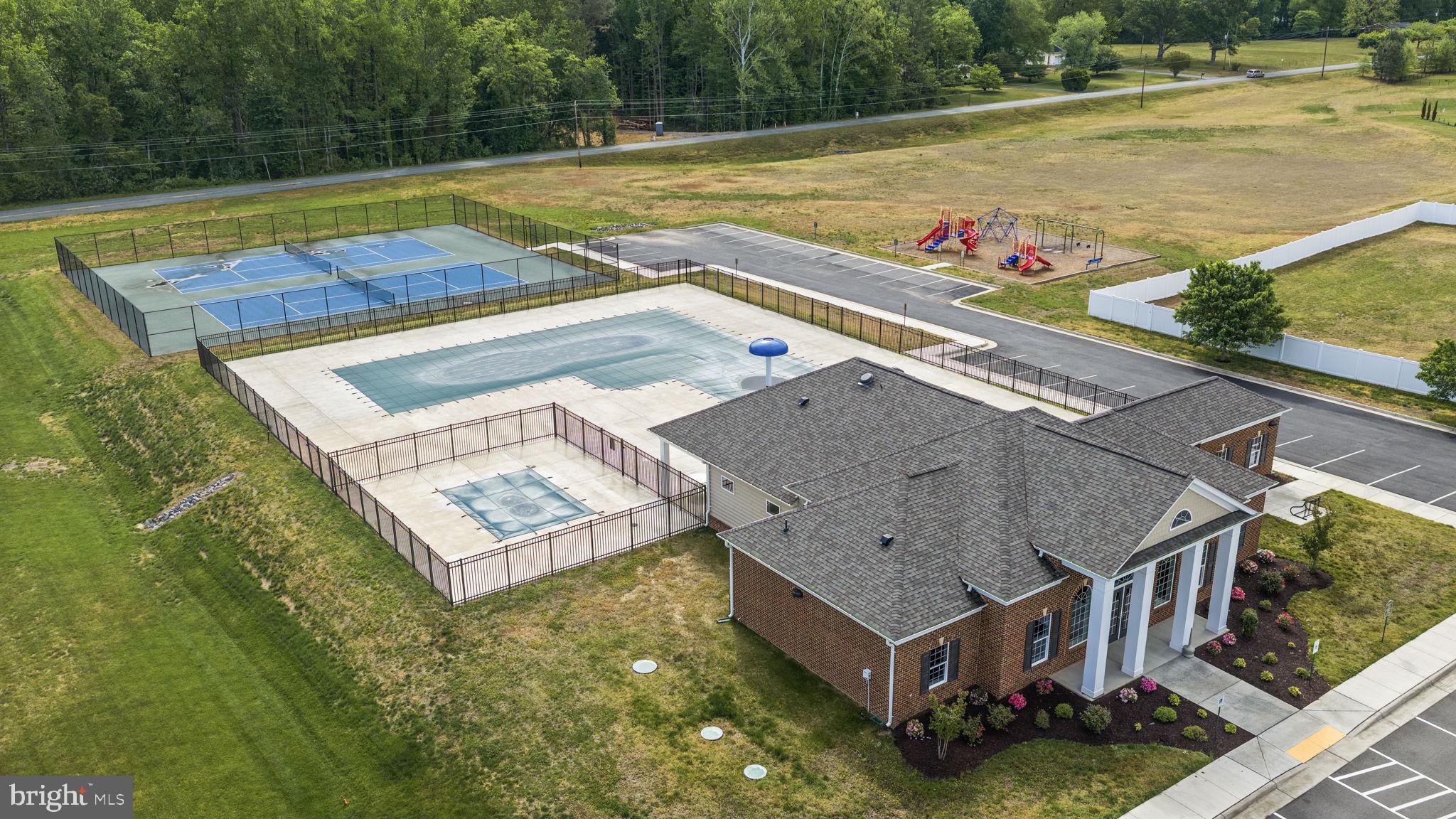 OAKWOOD ESTATES - Residential