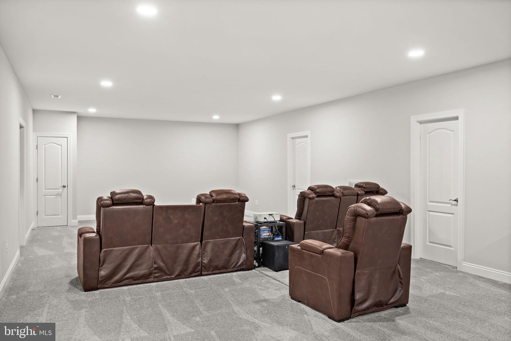 OAKWOOD ESTATES - Residential