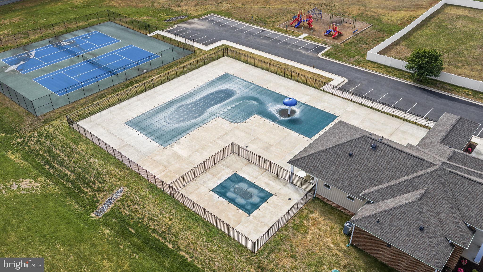 OAKWOOD ESTATES - Residential
