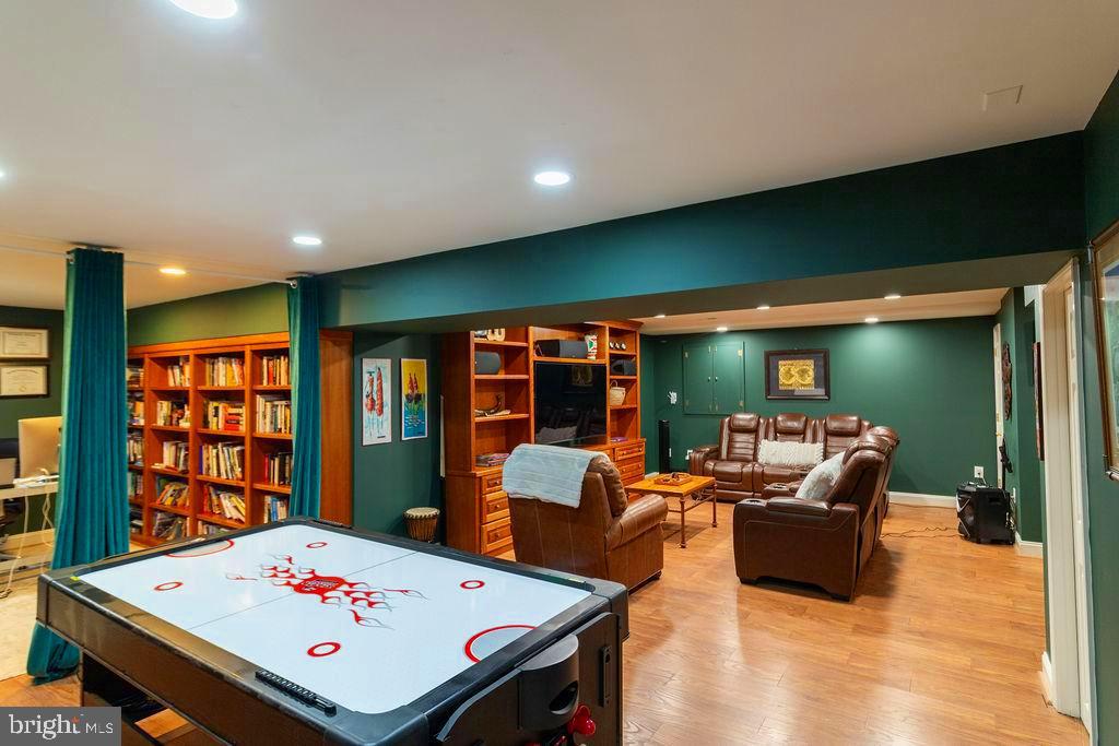LAKE MANASSAS - Residential
