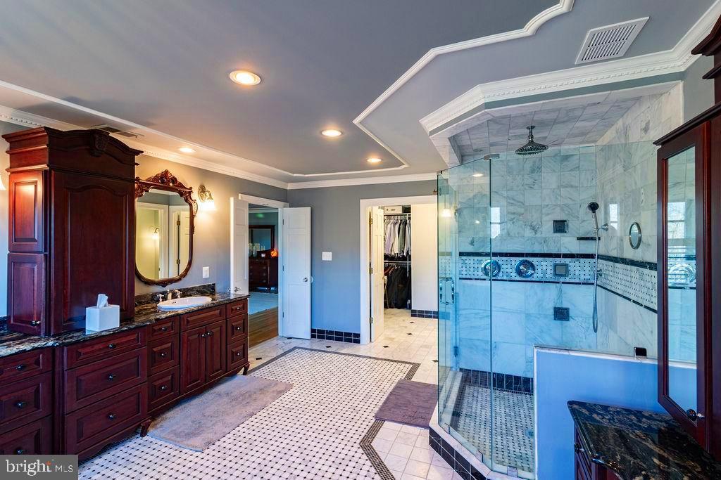 LAKE MANASSAS - Residential
