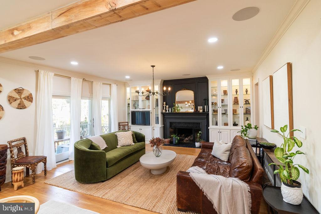 LAKE MANASSAS - Residential