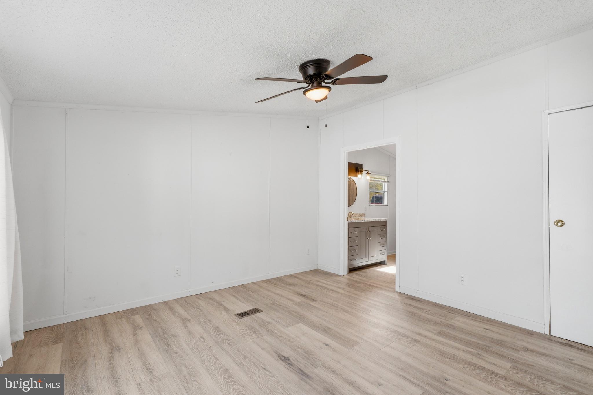 BUSH RIVER MANOR - Residential