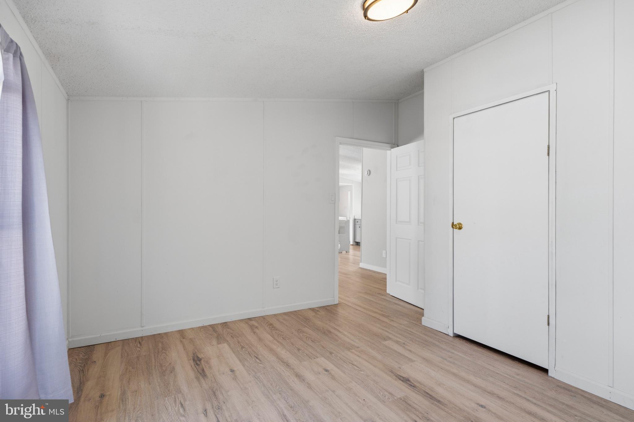 BUSH RIVER MANOR - Residential